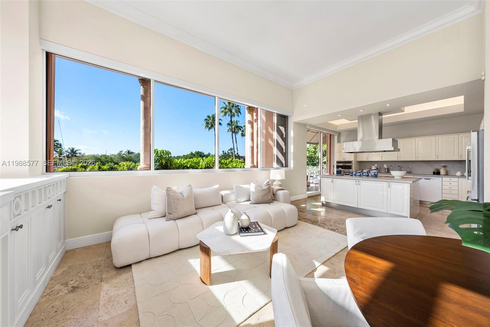 10 Edgewater Dr Lanai South