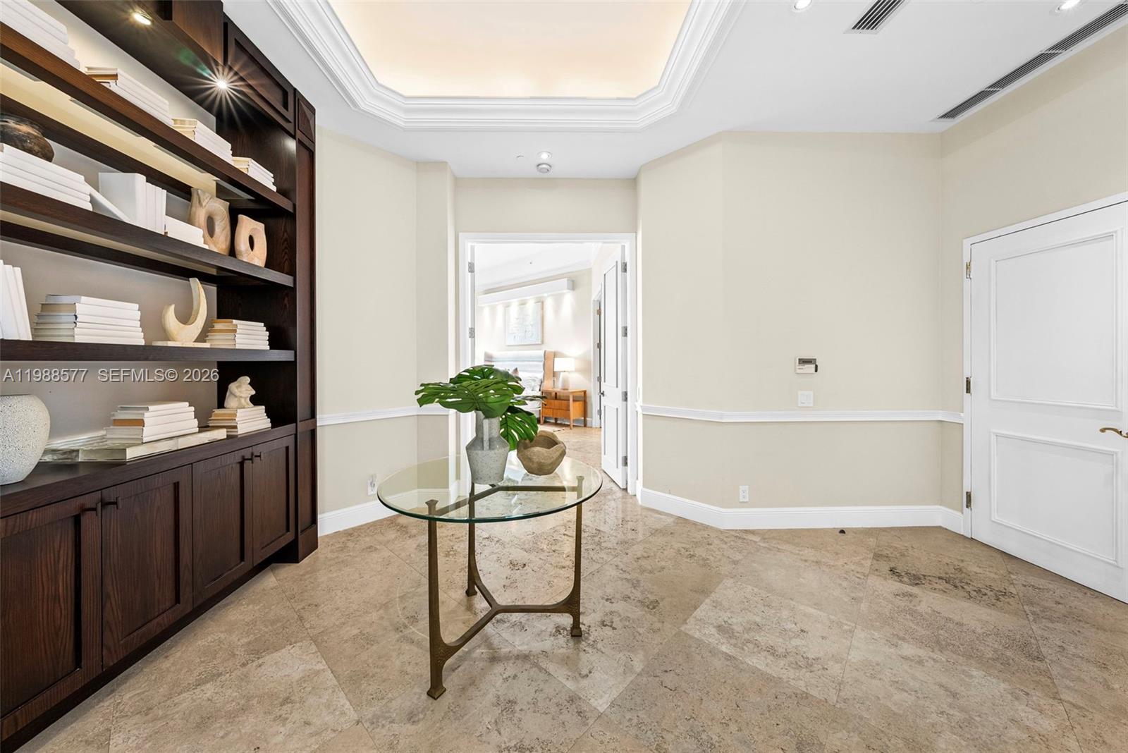 10 Edgewater Dr Lanai South