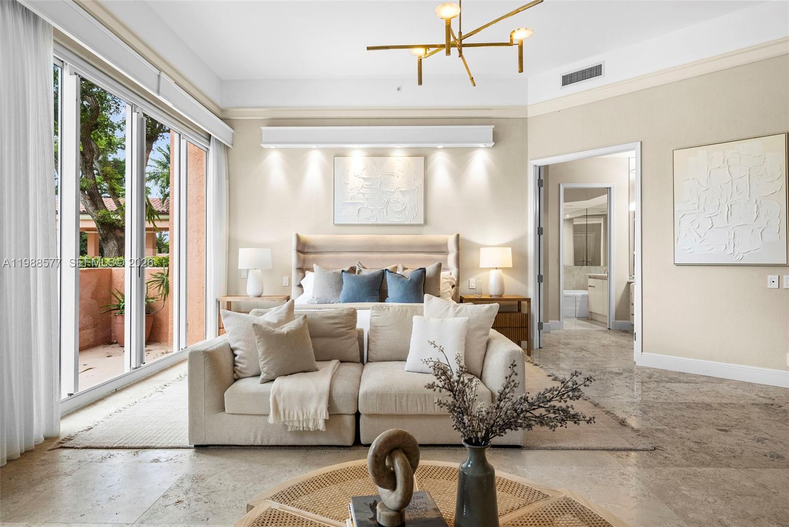 10 Edgewater Dr Lanai South