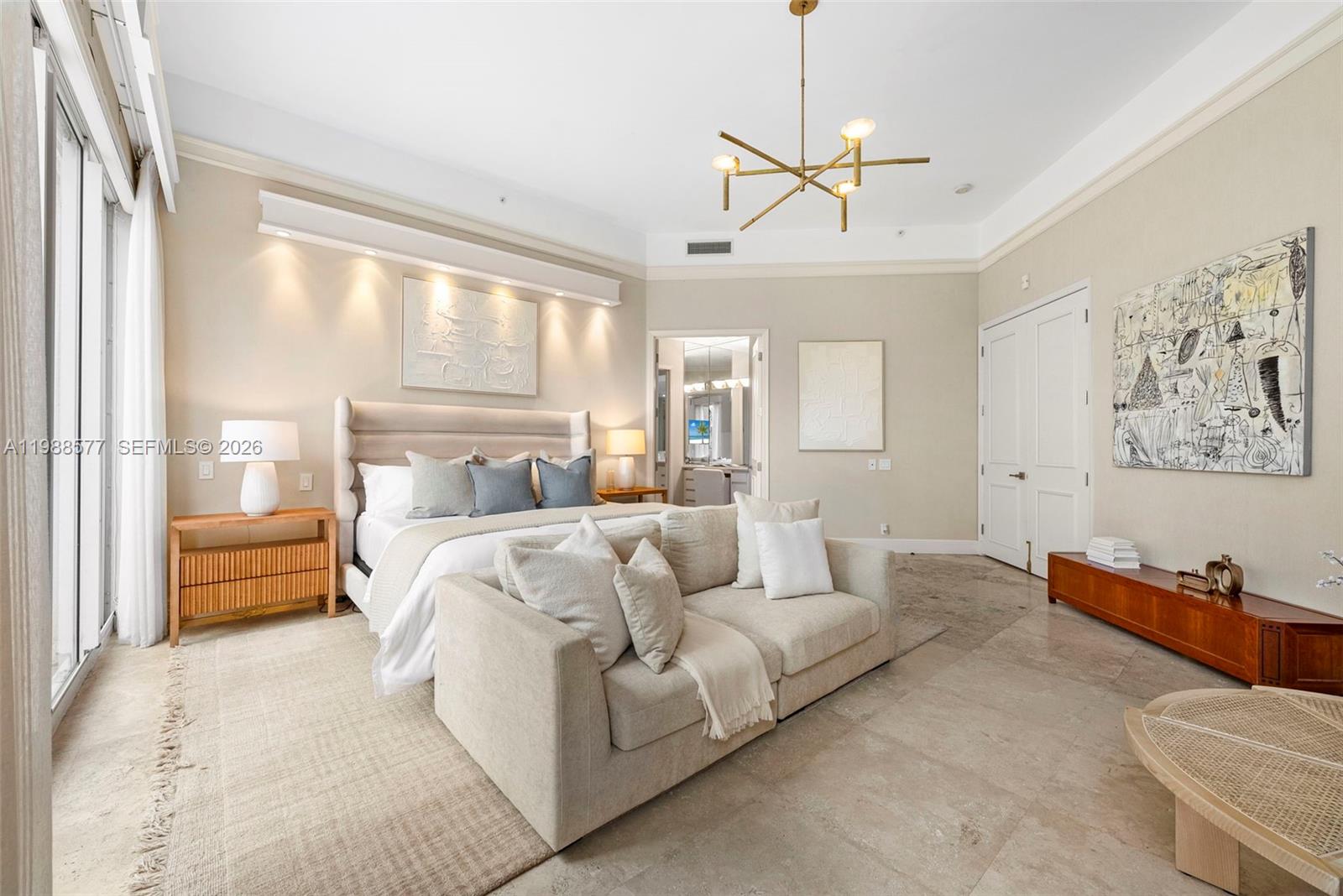 10 Edgewater Dr Lanai South