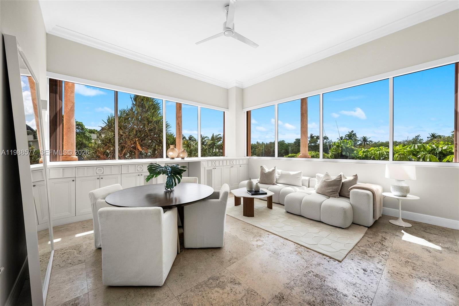 10 Edgewater Dr Lanai South