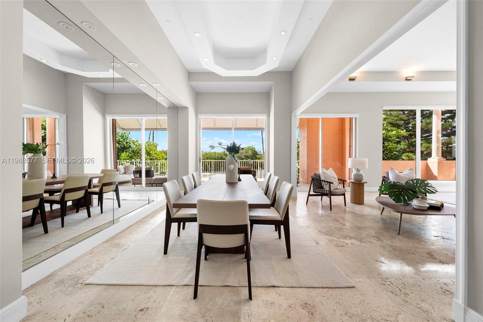 10 Edgewater Dr Lanai South