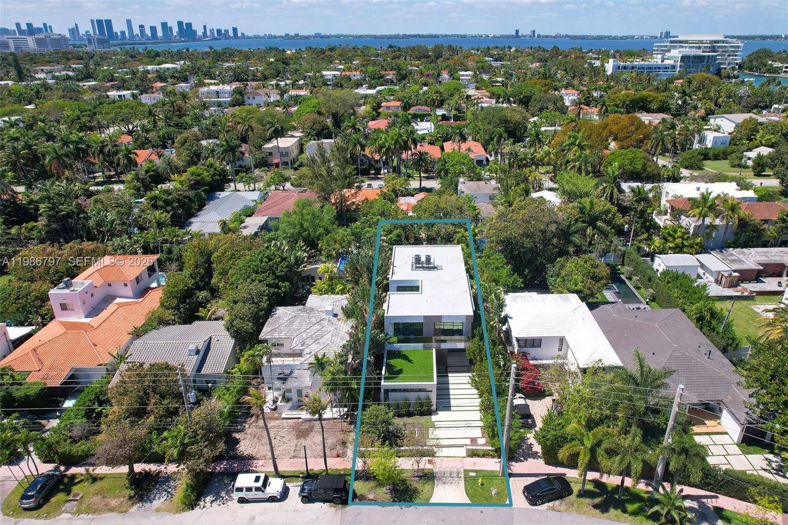 Homes for sale in Miami Beach, FL | 4534 Sheridan Ave, Miami Beach, FL 33140 | MLS# A11986797