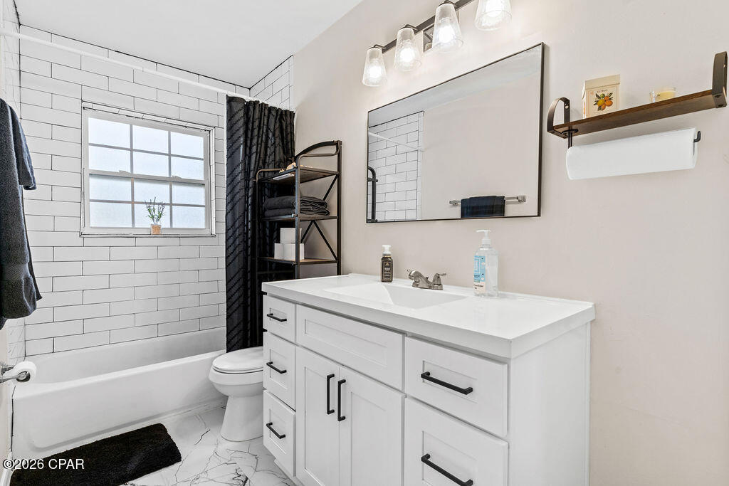 Image 26 For 808 Forestdale Avenue