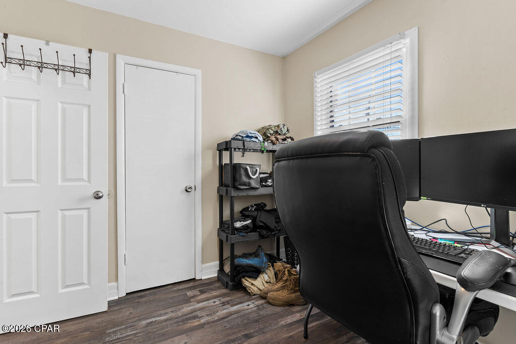 Image 31 For 808 Forestdale Avenue