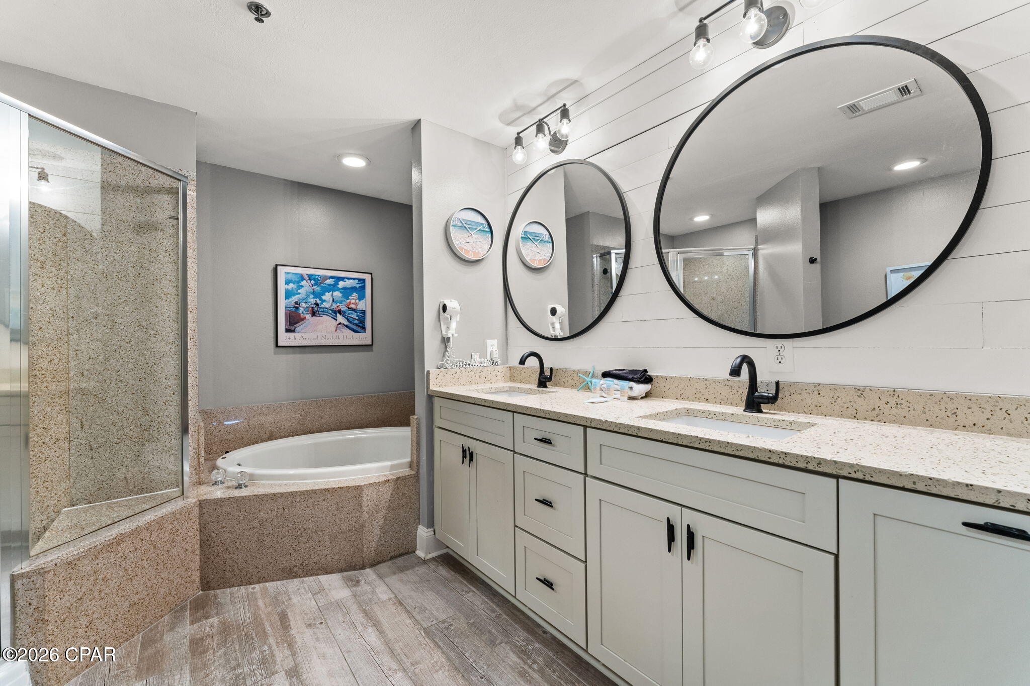 Image 18 For 9860 Thomas Drive 606