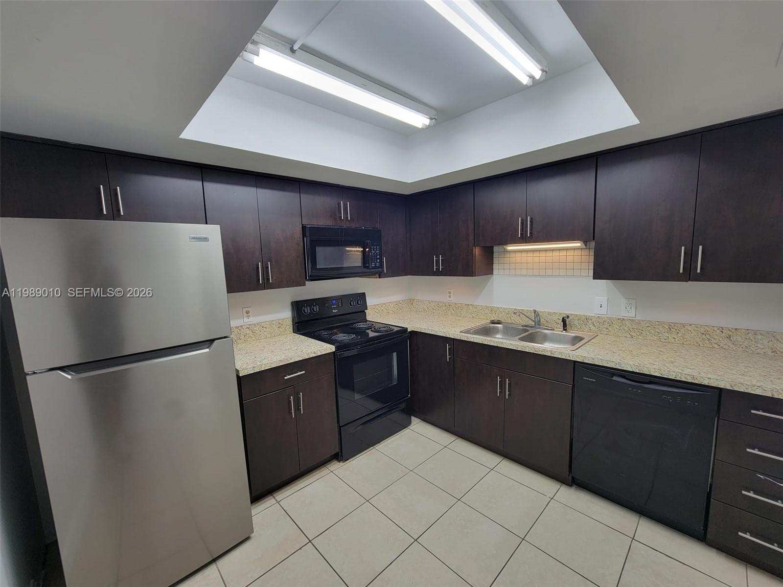 Property photo # 0