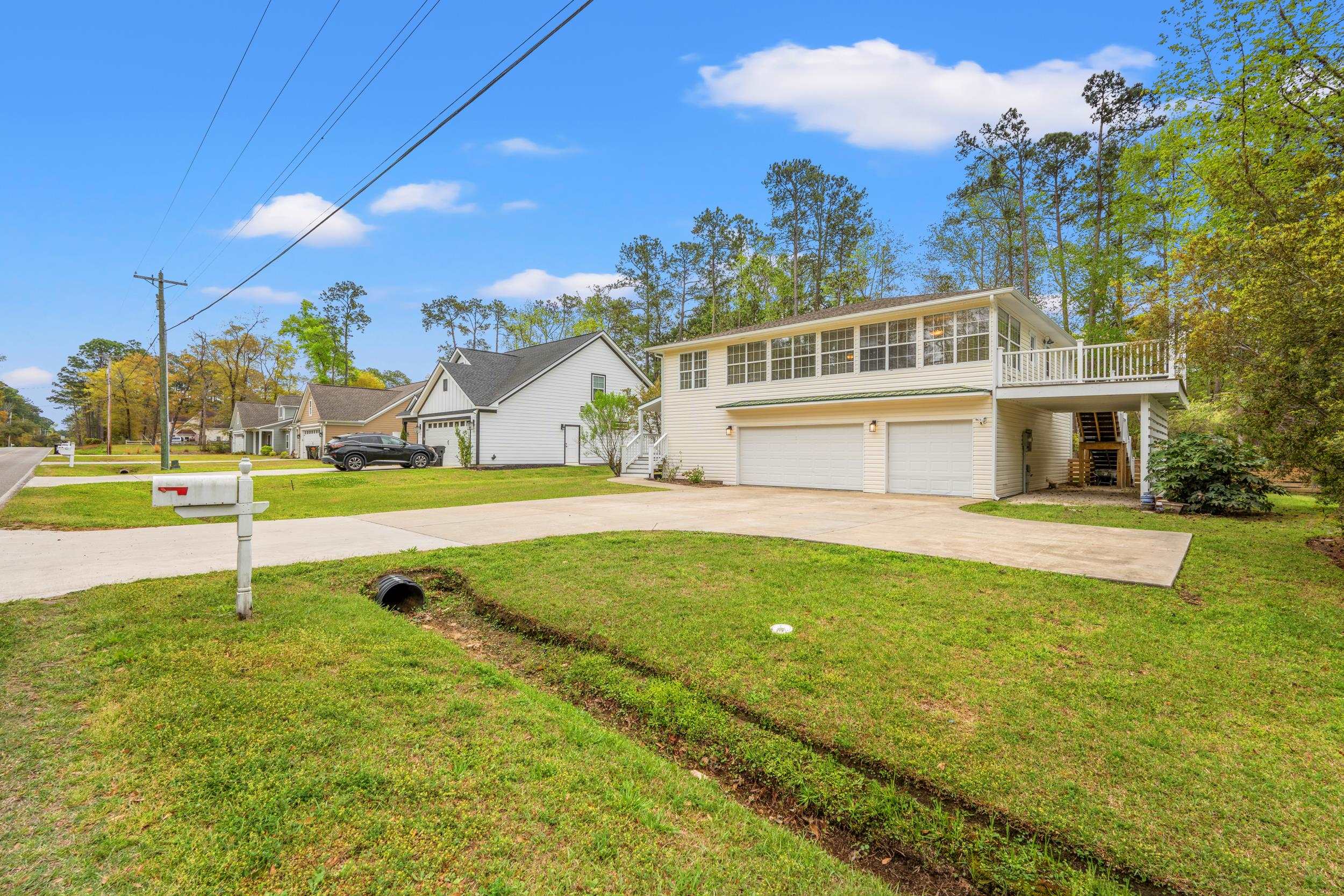1015 Hagley Dr. 