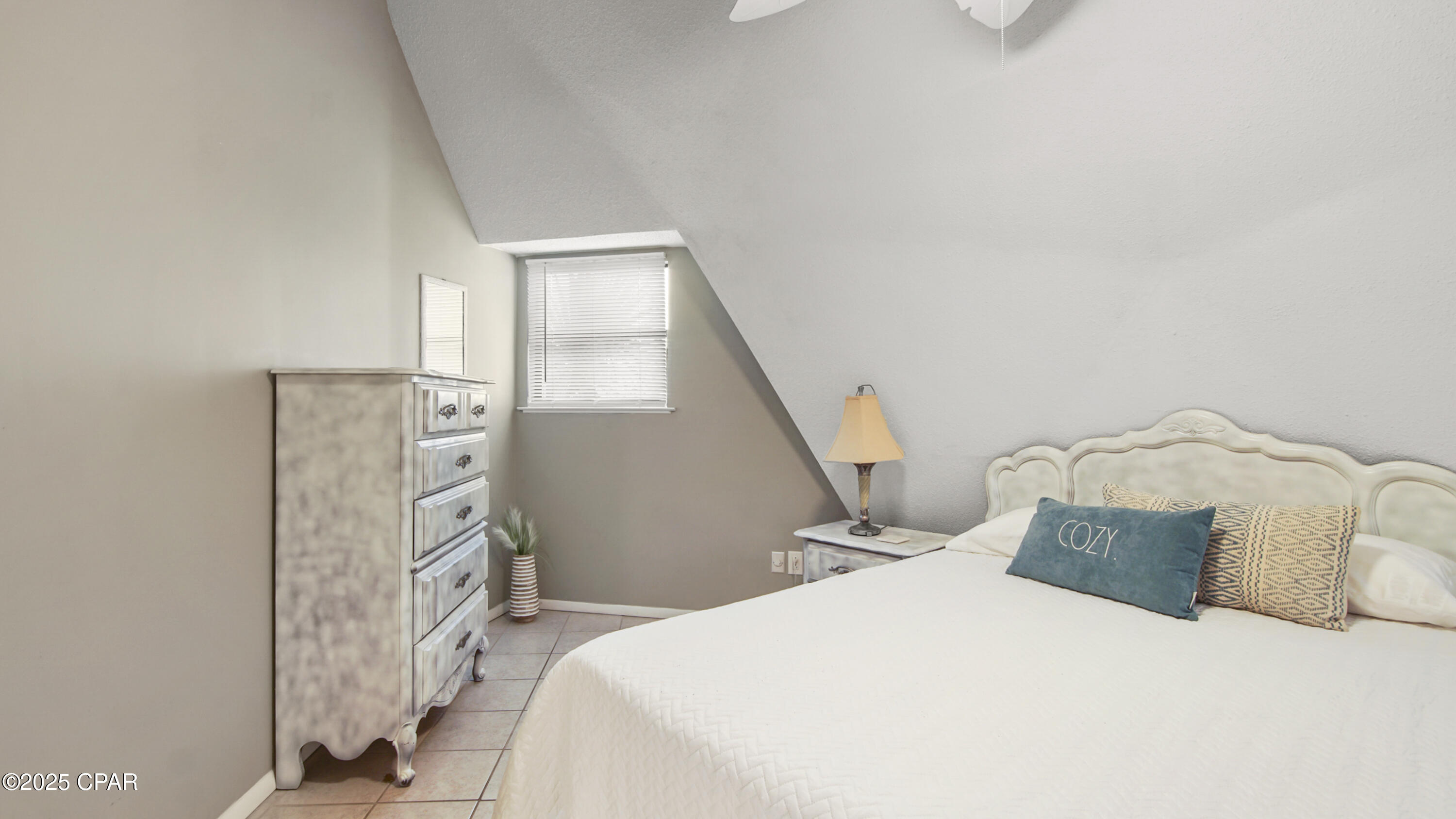 Image 19 For 8421 Elizabeth Avenue