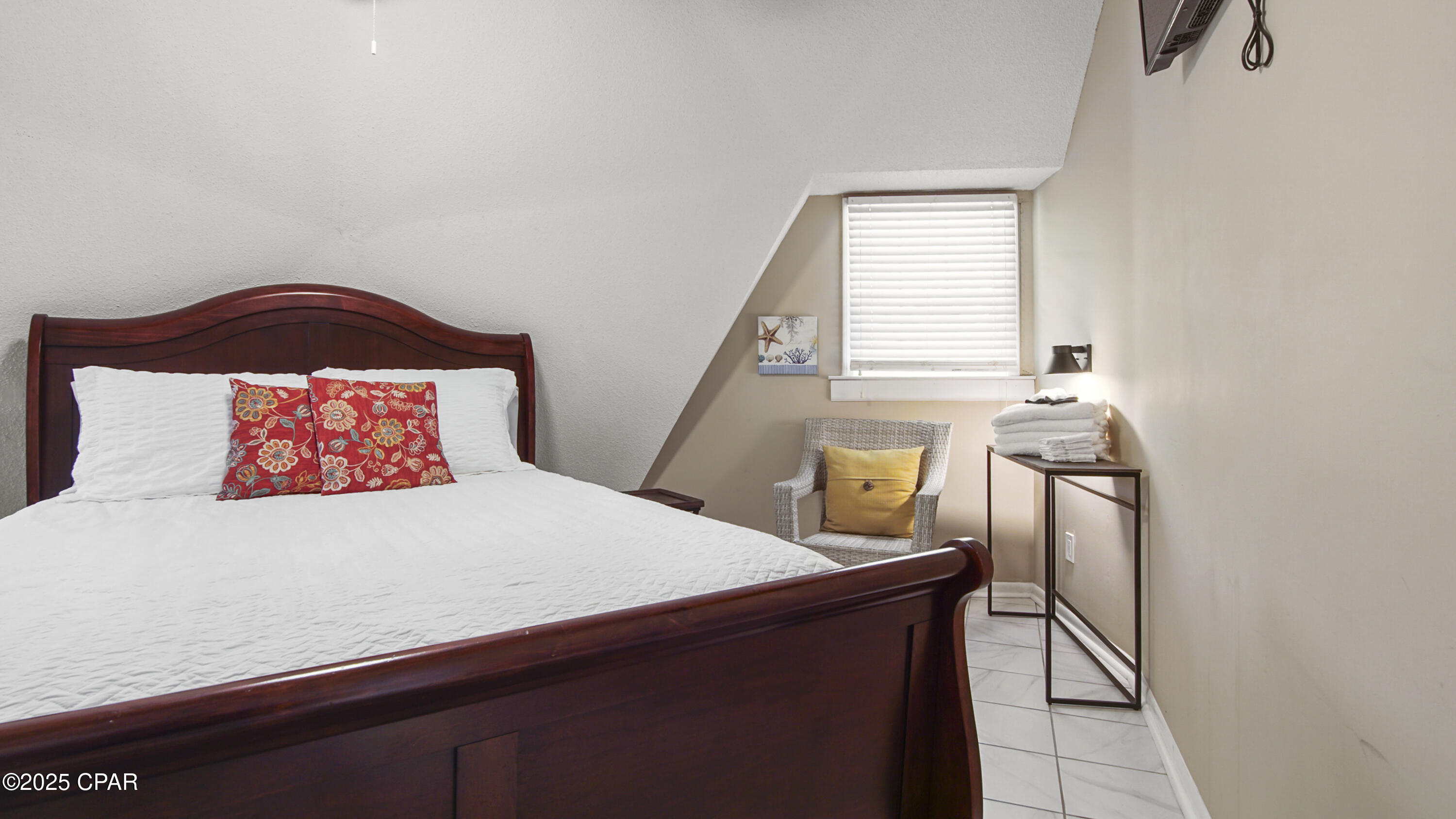 Image 20 For 8421 Elizabeth Avenue