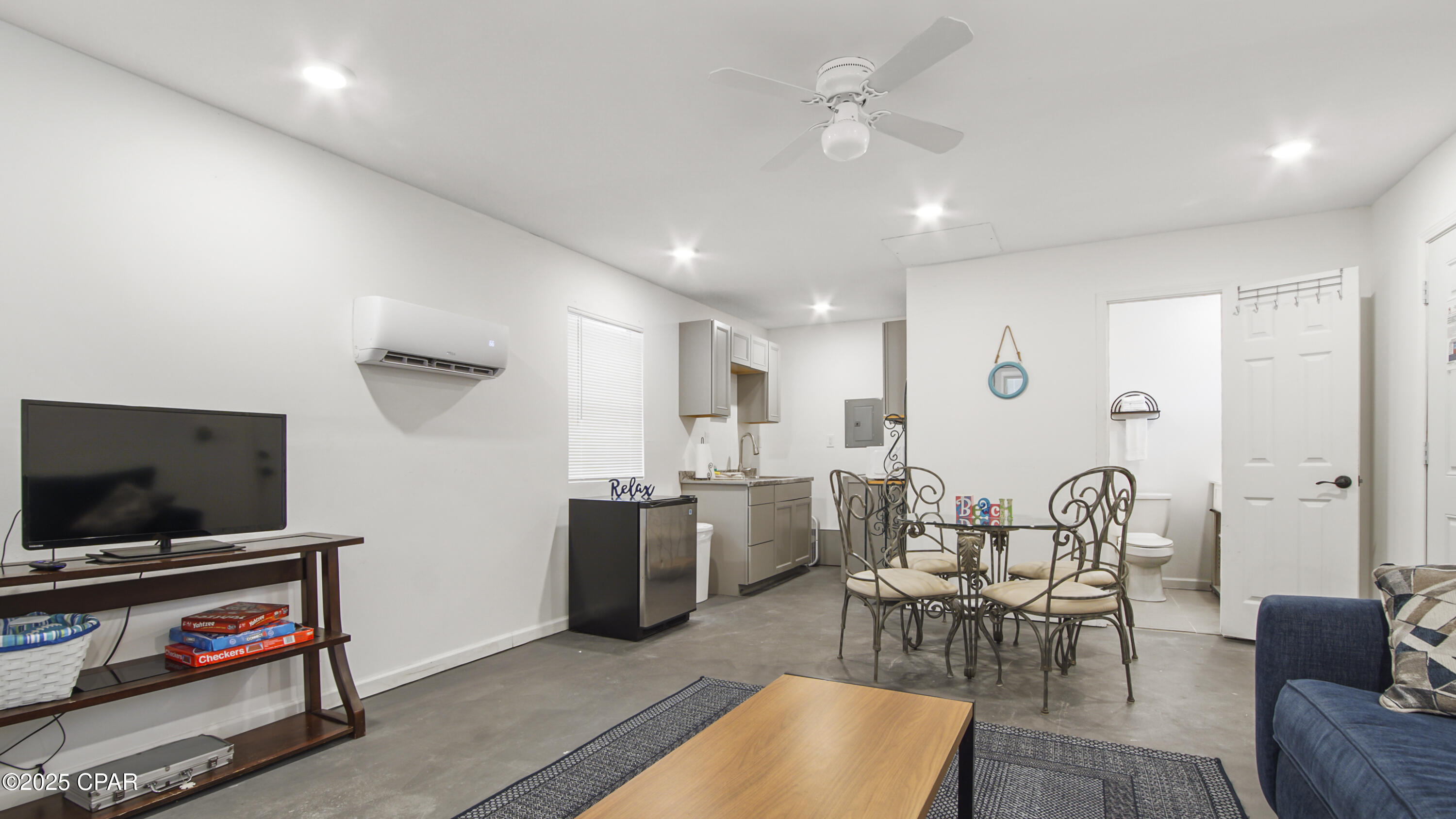 Image 26 For 8421 Elizabeth Avenue