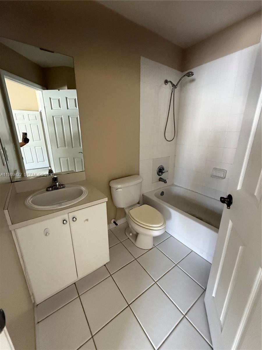2359 SE 23rd Dr 2359