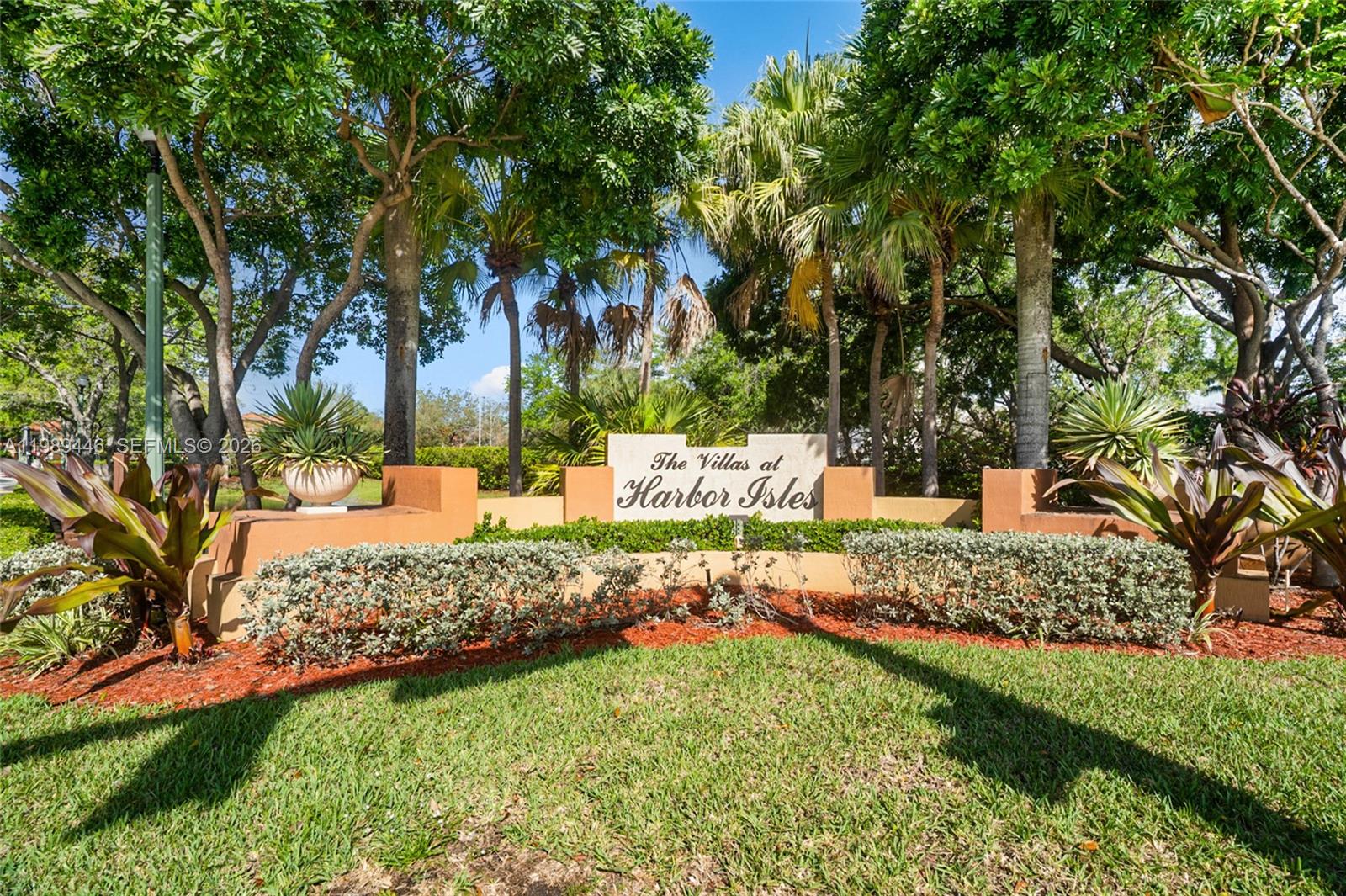 Villas At Harbor Isles Co