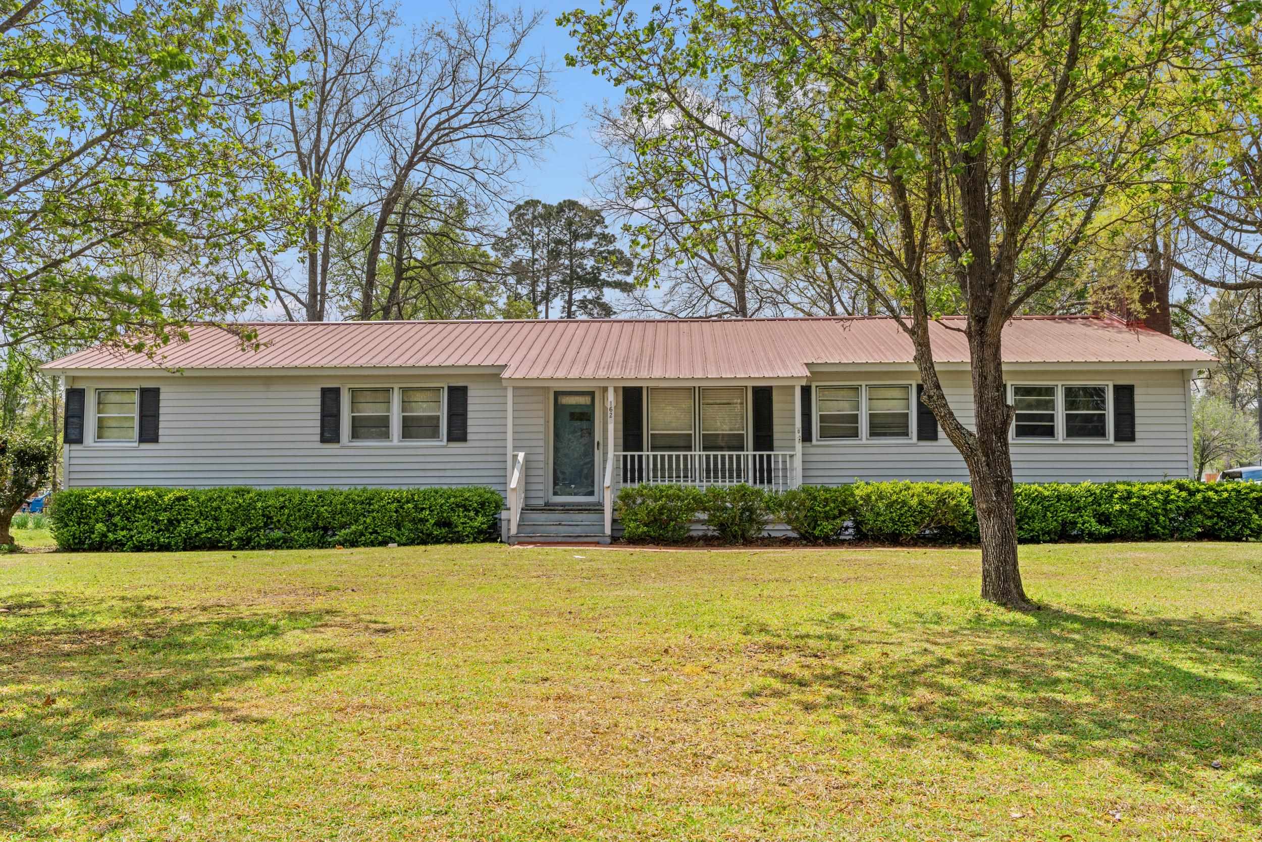 1623 Sherwood Dr. Conway, SC 29526