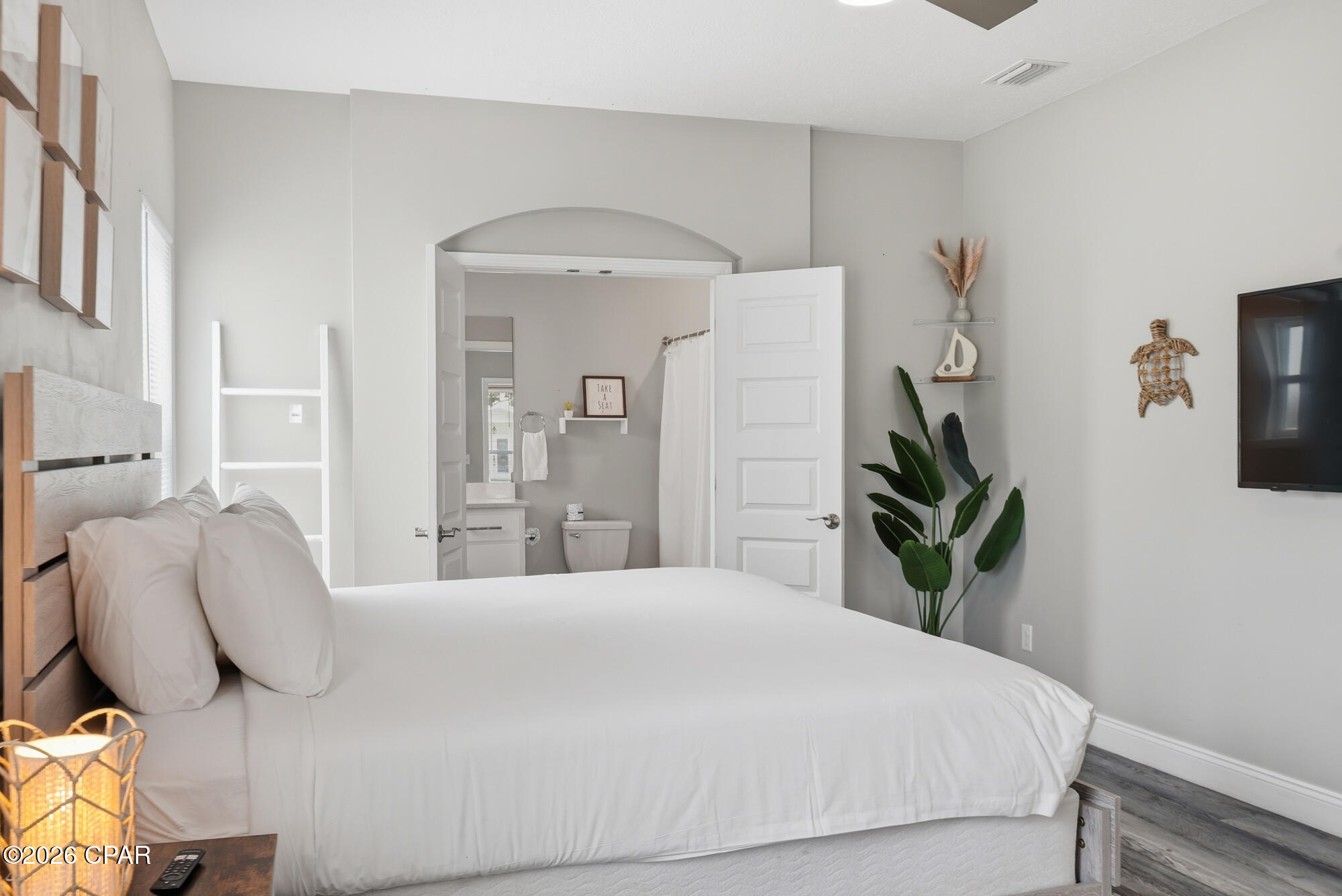 Image 15 For 5701 Hilltop Avenue