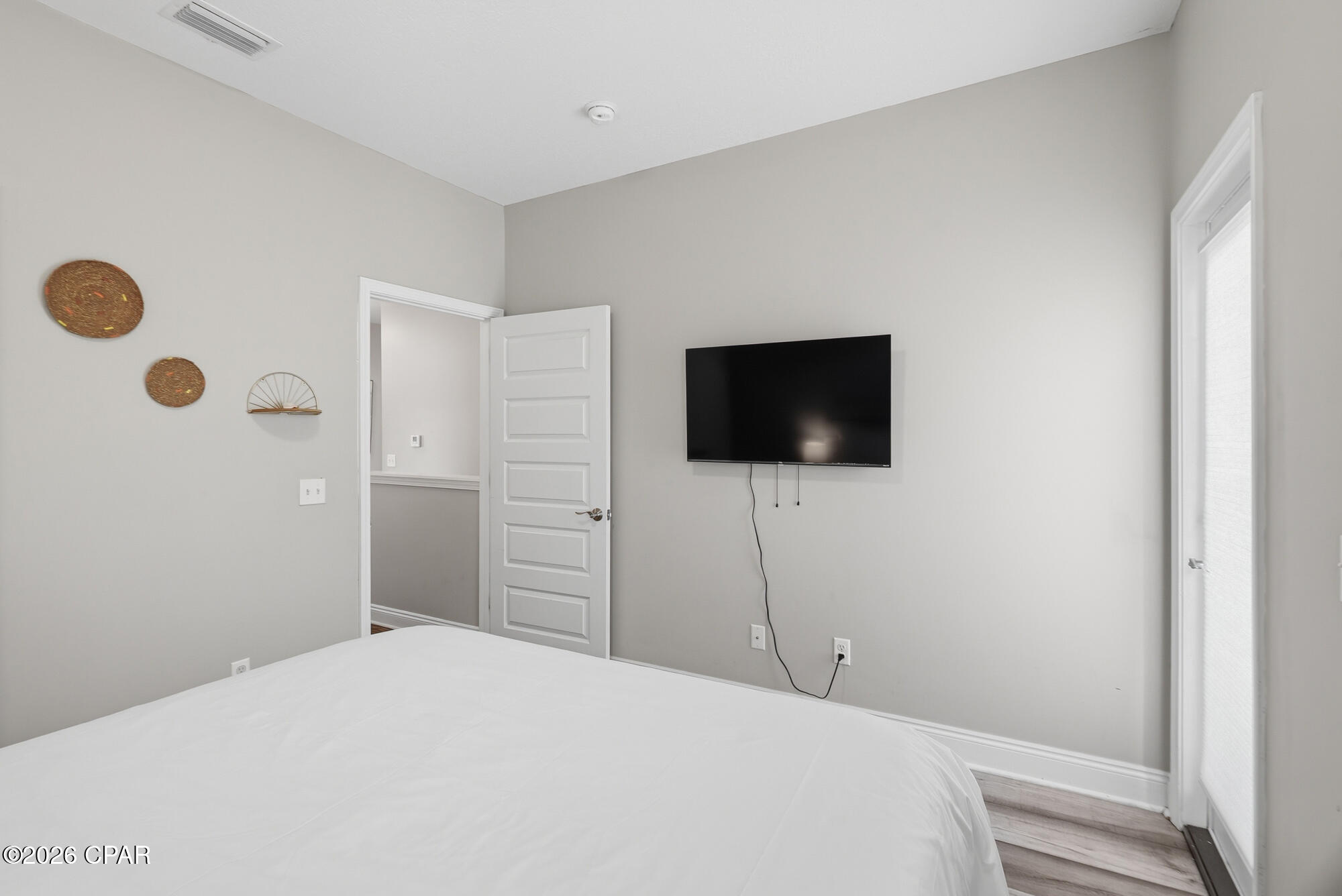 Image 19 For 5701 Hilltop Avenue