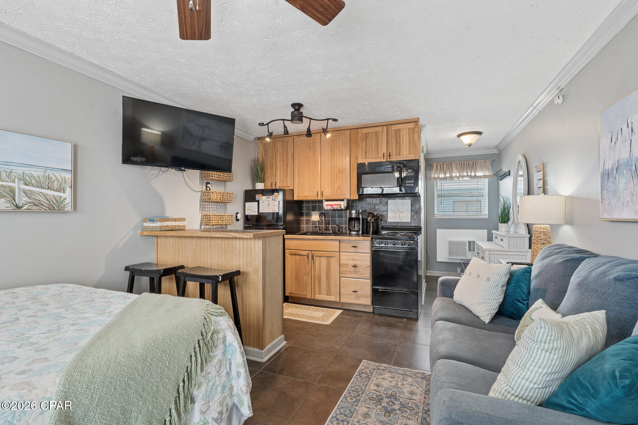 Image 3 For 8001 Surf Drive B7