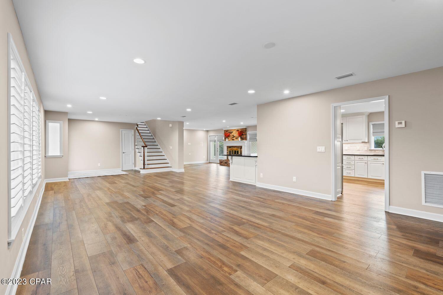 Image 13 For 200 Hollis Avenue