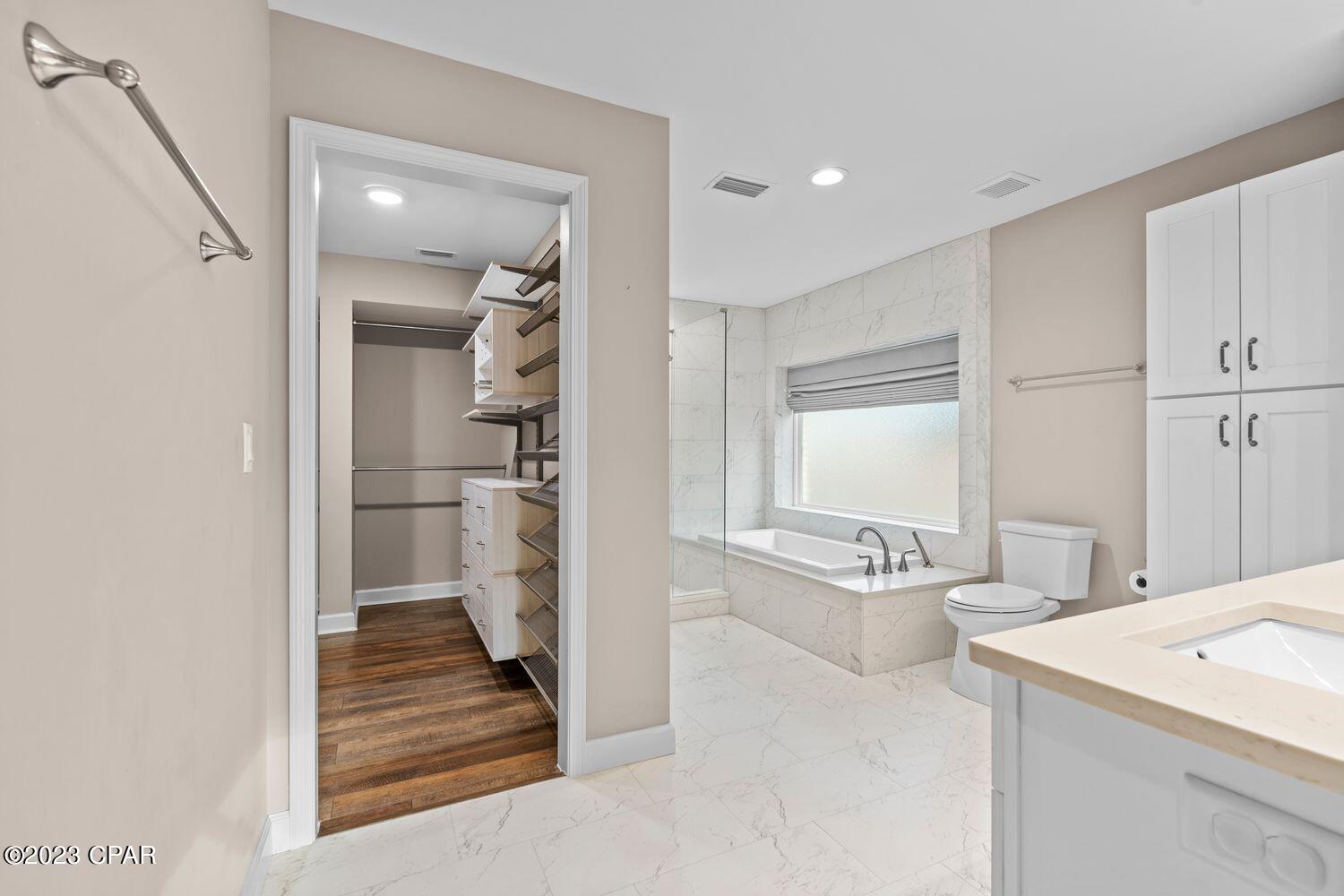 Image 39 For 200 Hollis Avenue