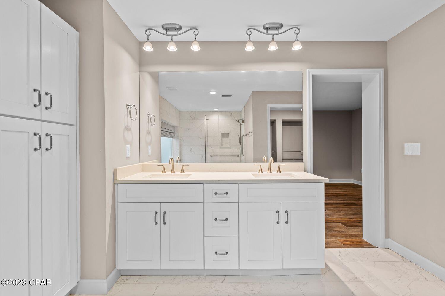 Image 41 For 200 Hollis Avenue