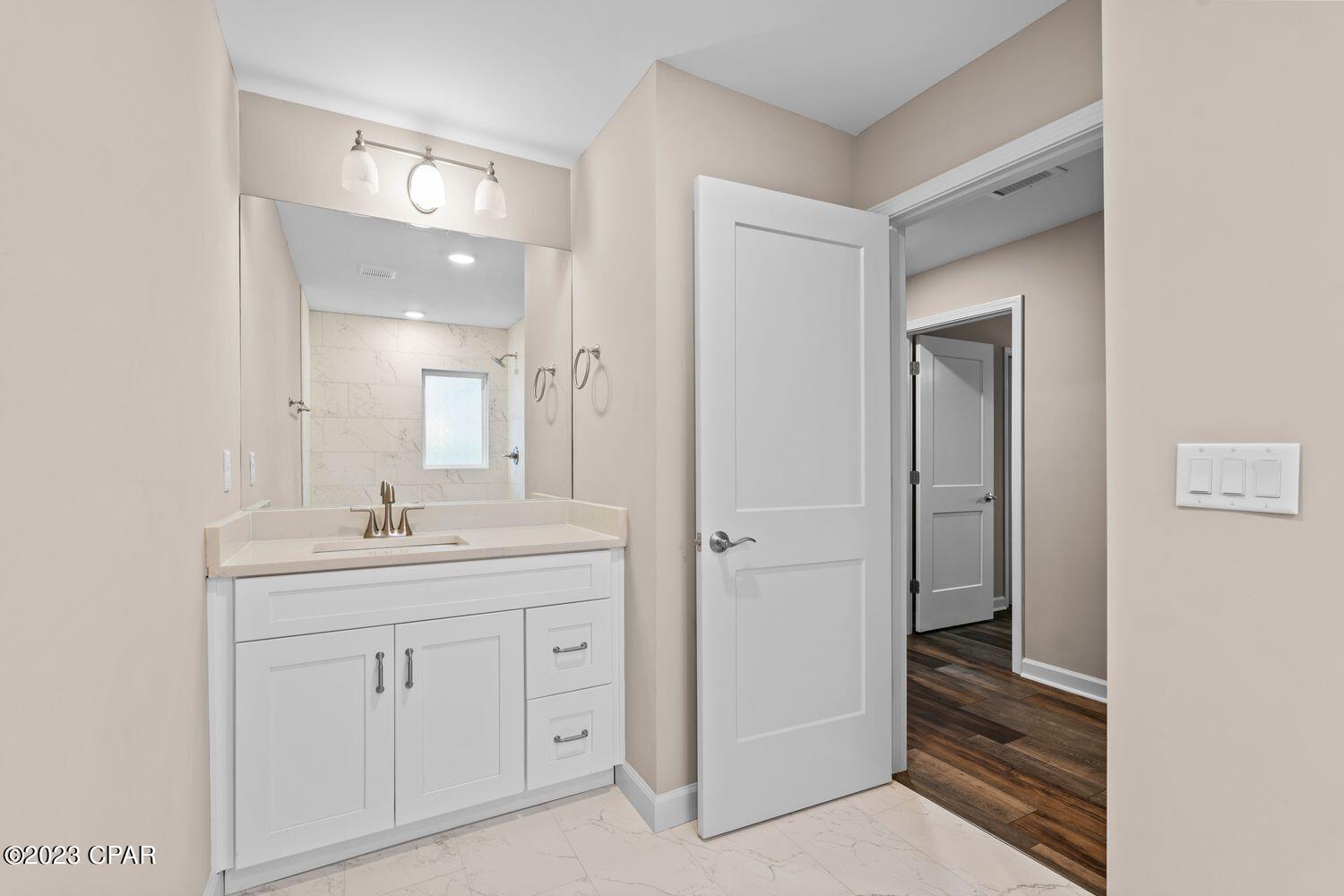 Image 52 For 200 Hollis Avenue