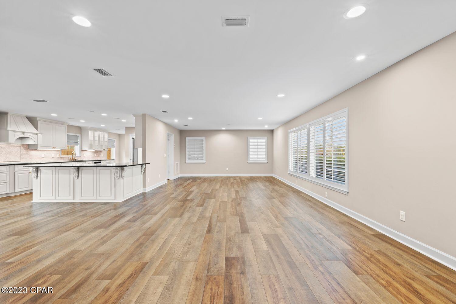 Image 9 For 200 Hollis Avenue