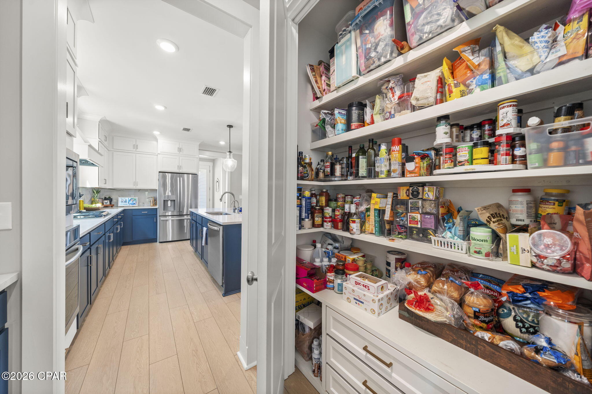 Image 18 For 2001 Rushes Avenue