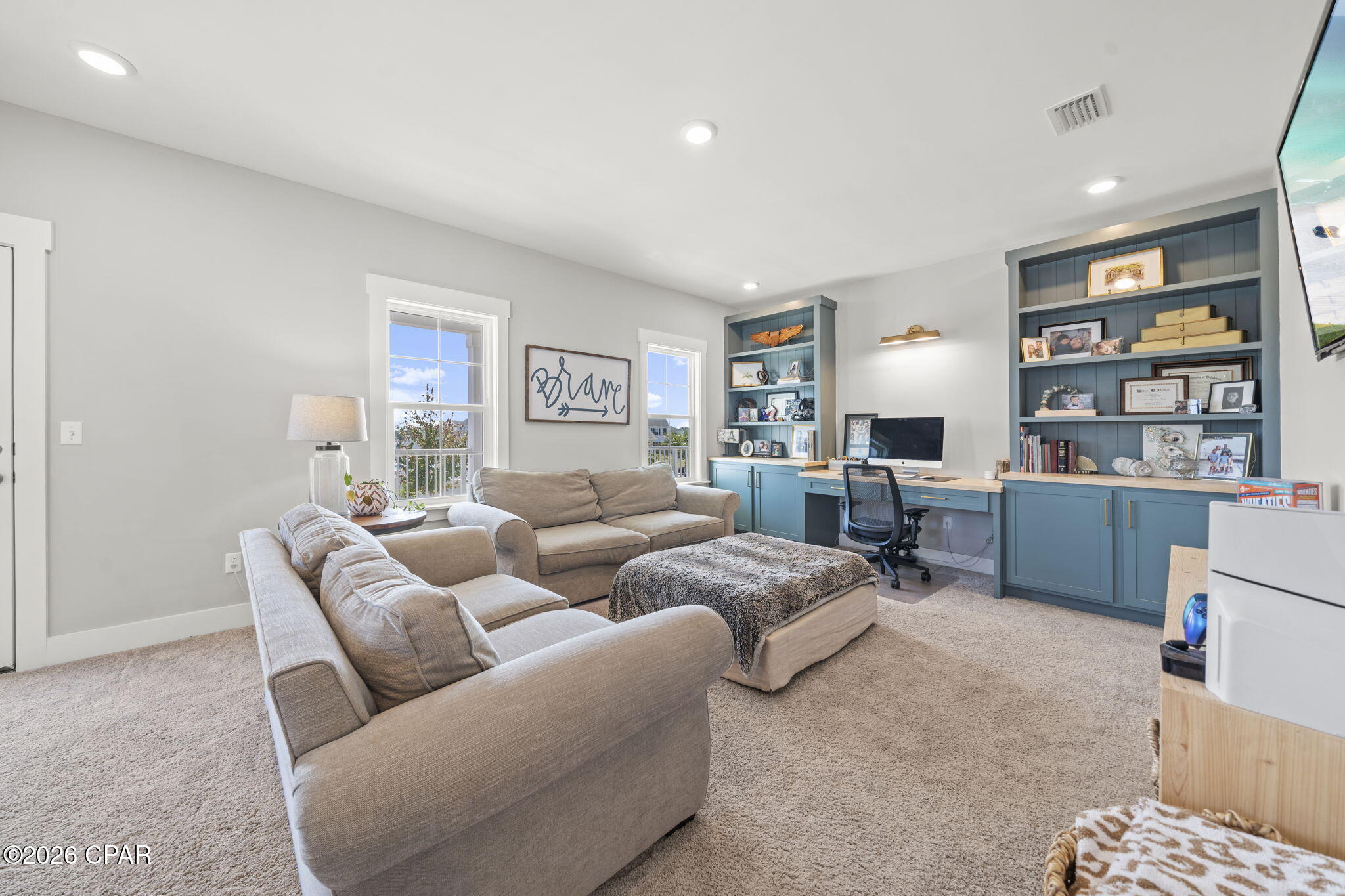 Image 40 For 2001 Rushes Avenue