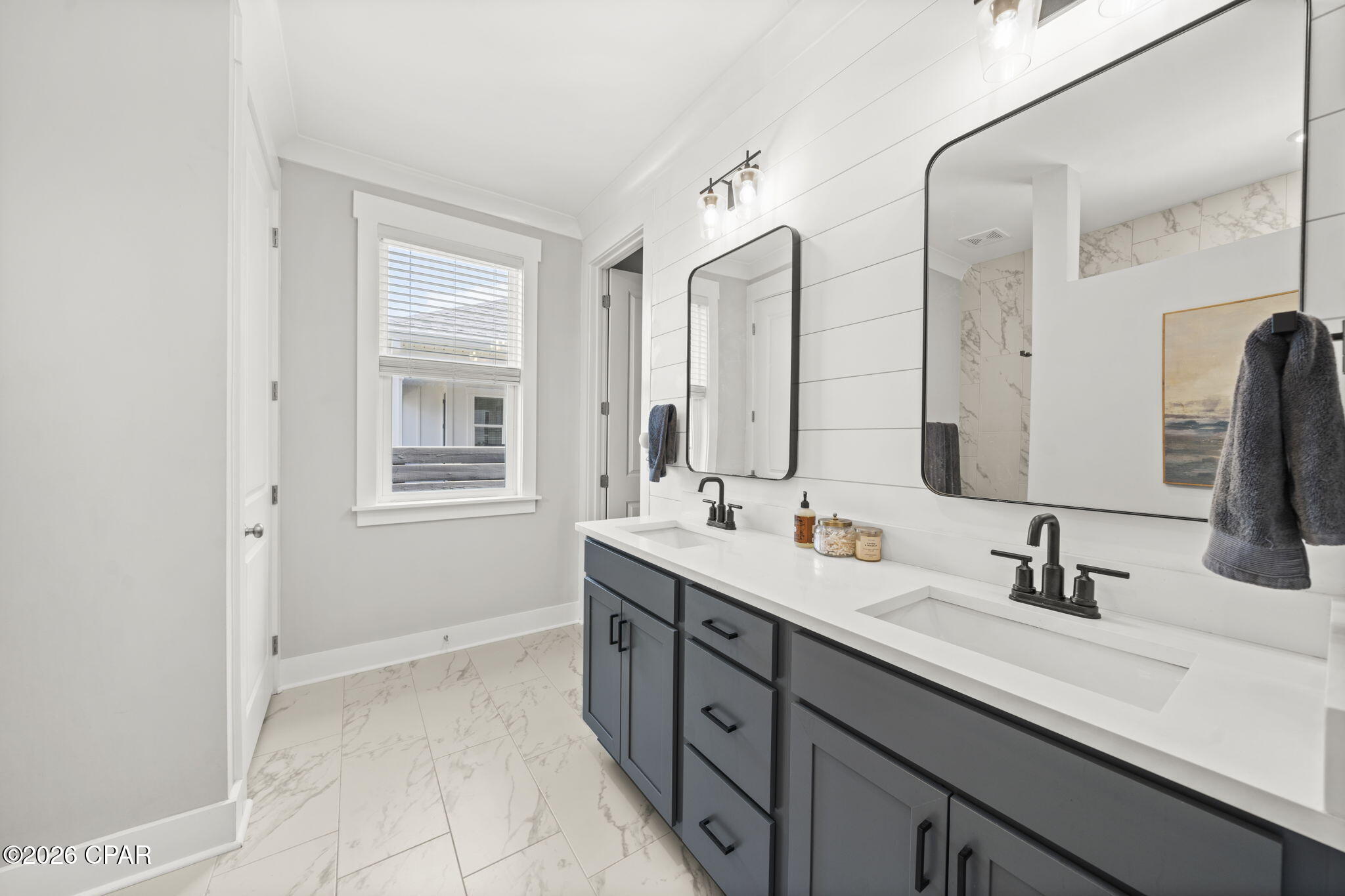 Image 41 For 2001 Rushes Avenue