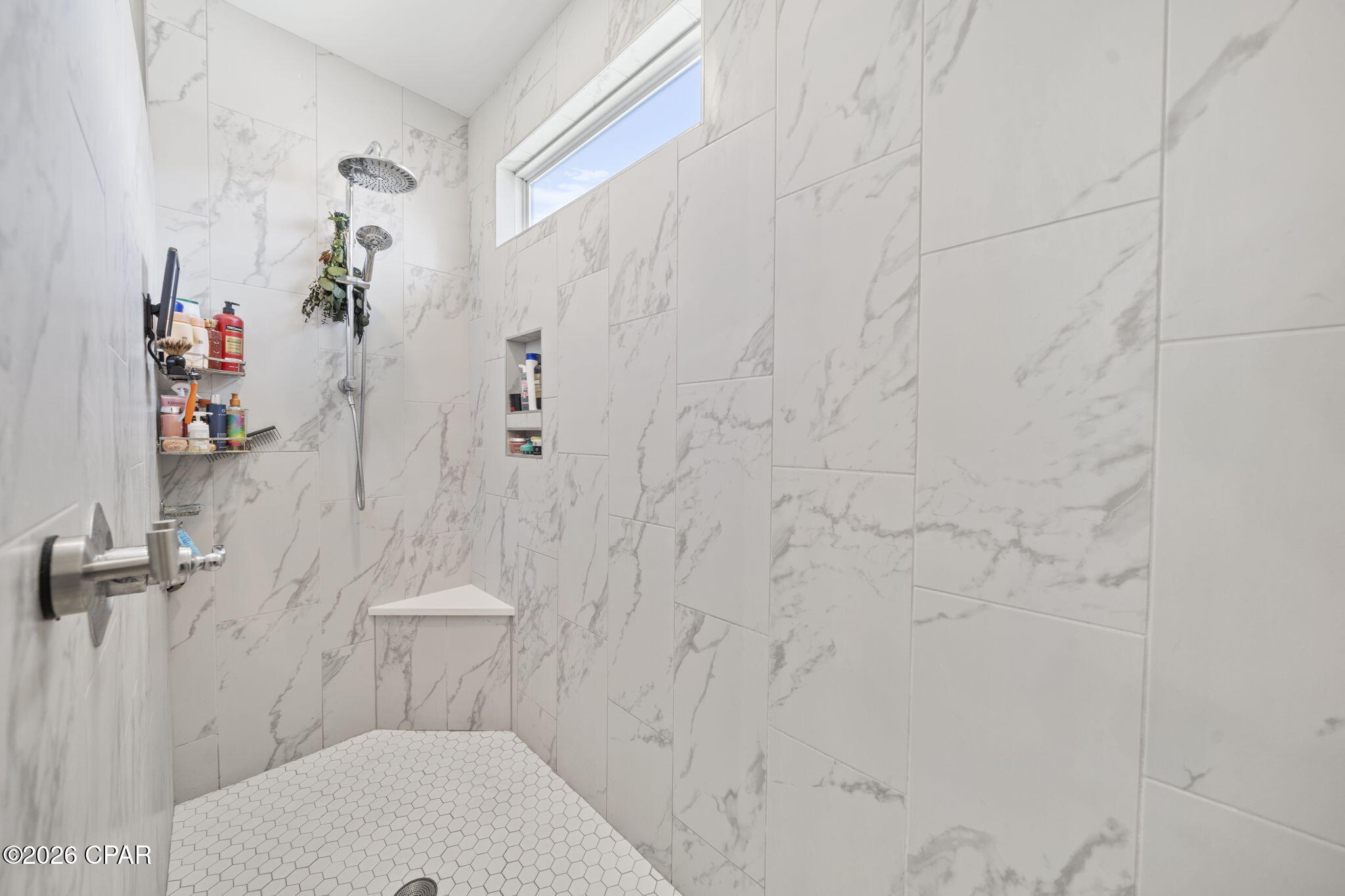 Image 51 For 2001 Rushes Avenue