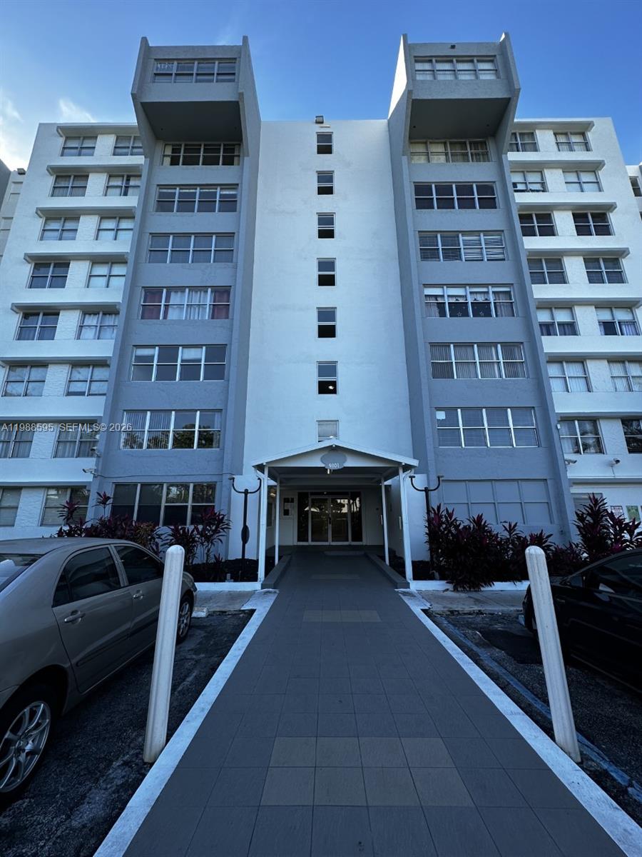 Dadeland Place Condo