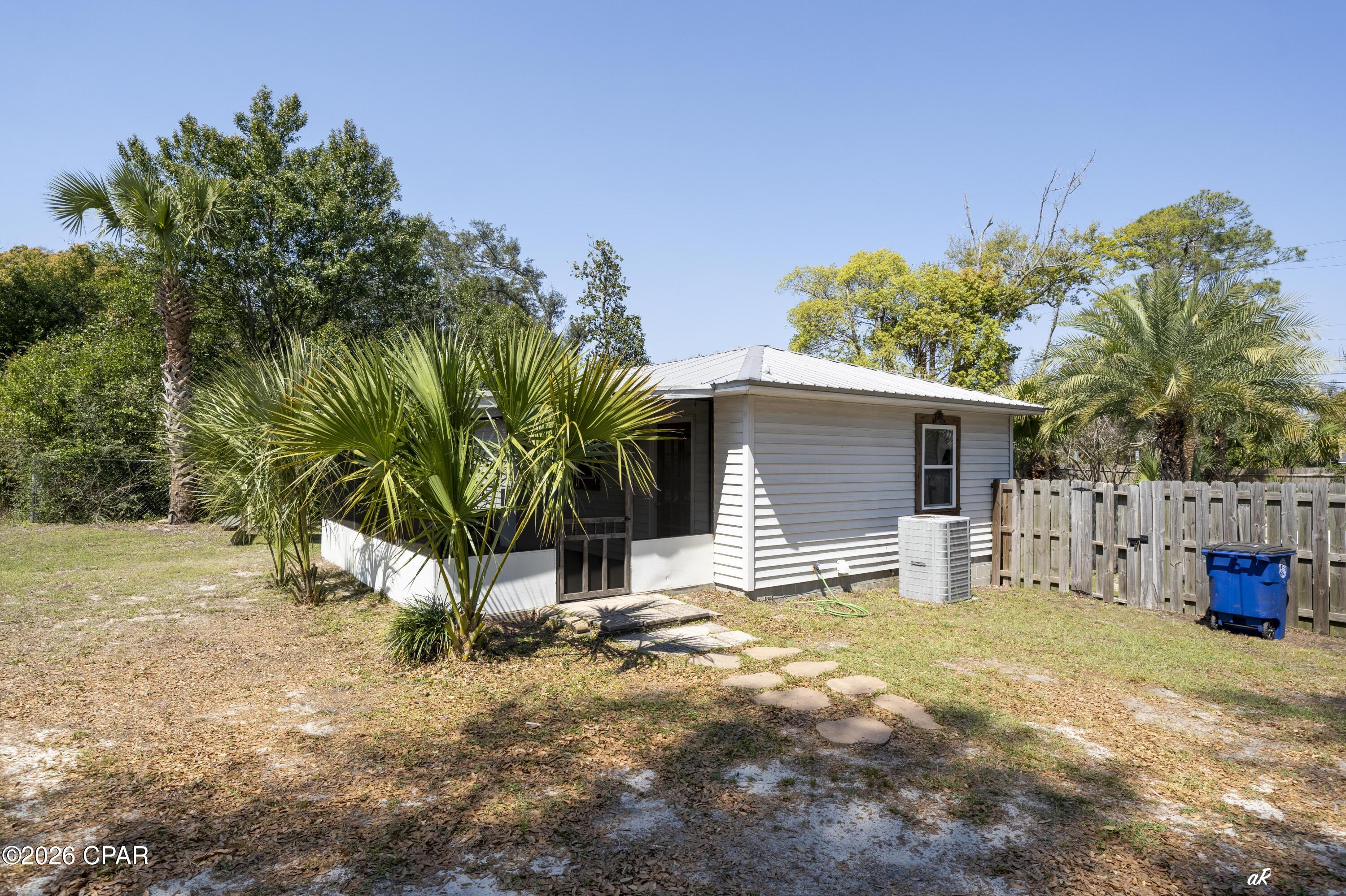Image 3 For 1617 Drummond Avenue B