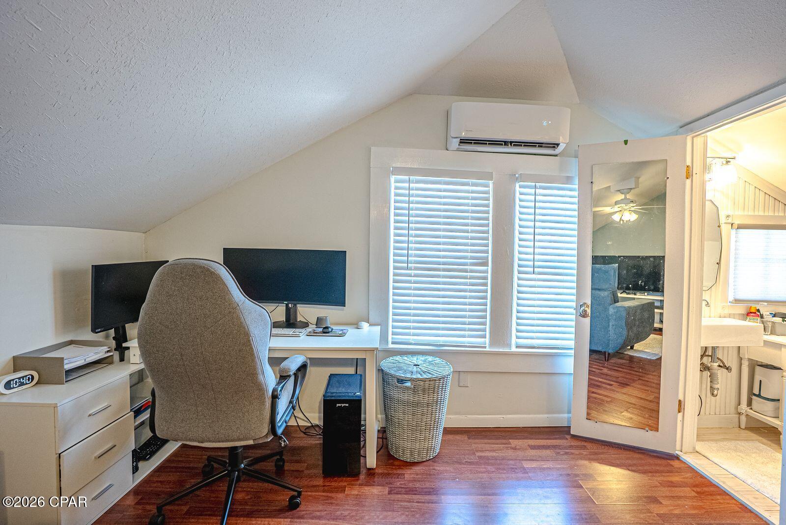 Image 46 For 804 Balboa Avenue