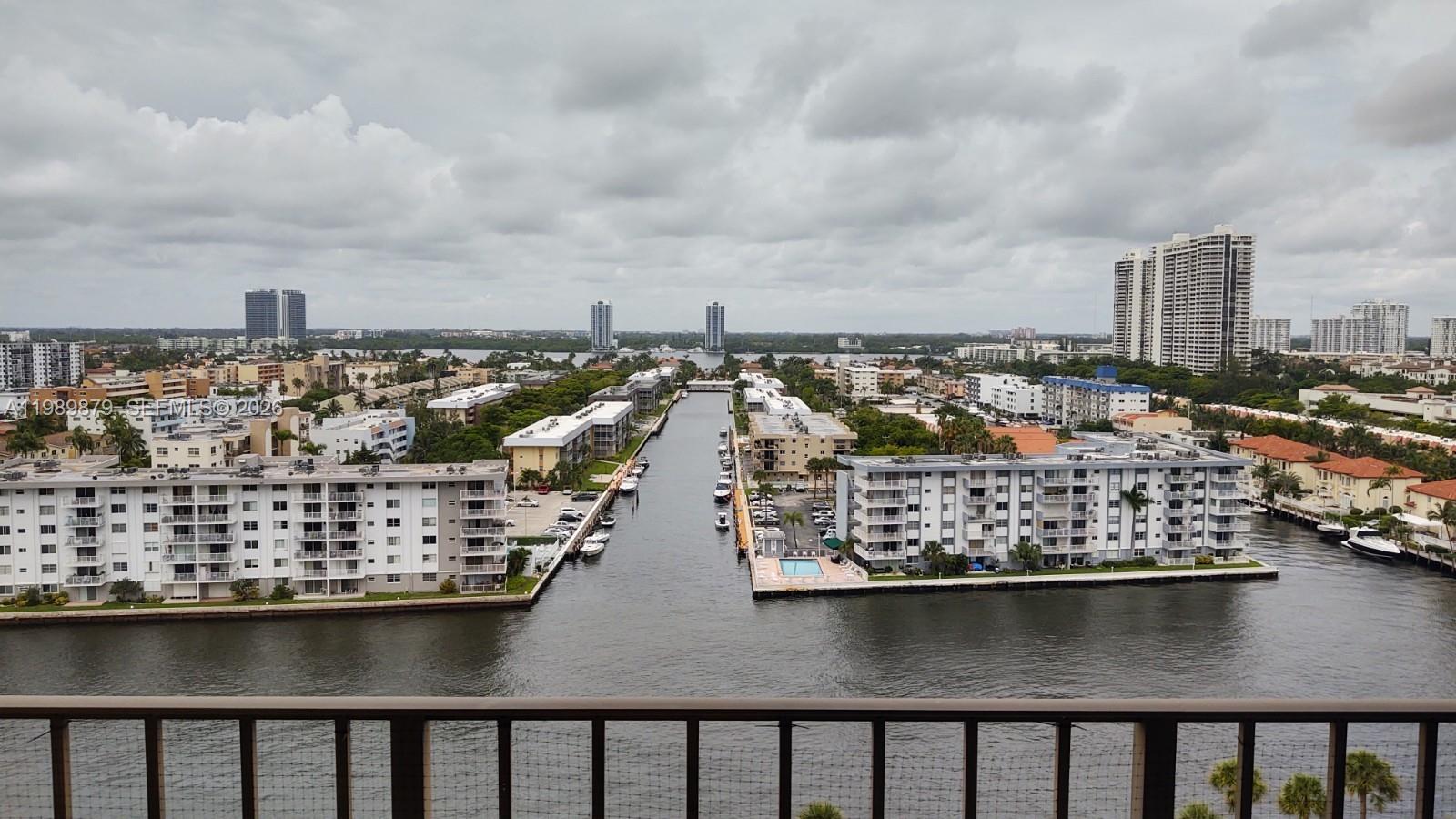 Winston Towers 700 Condo