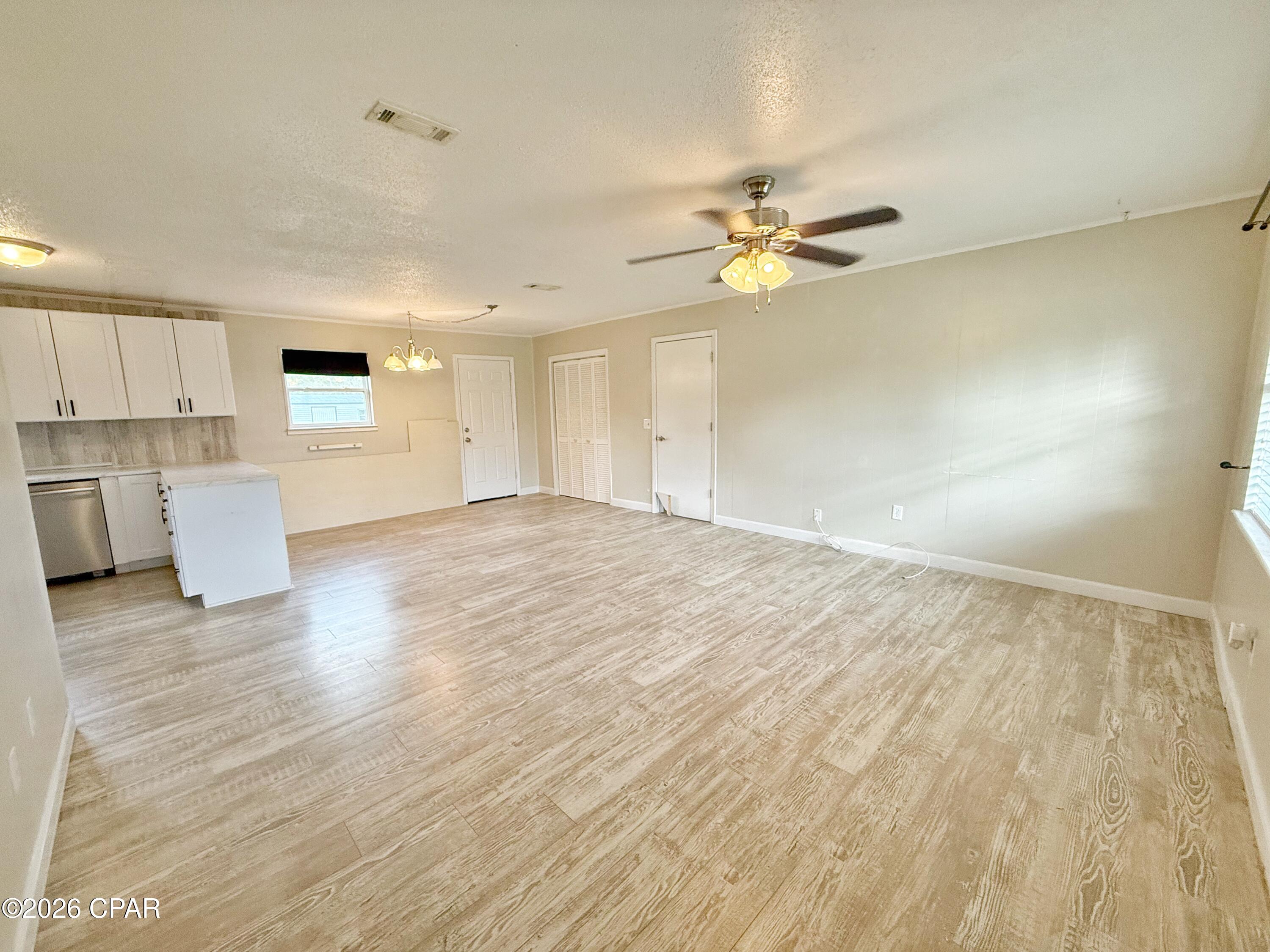 Image 6 For 4978 Camellia Drive