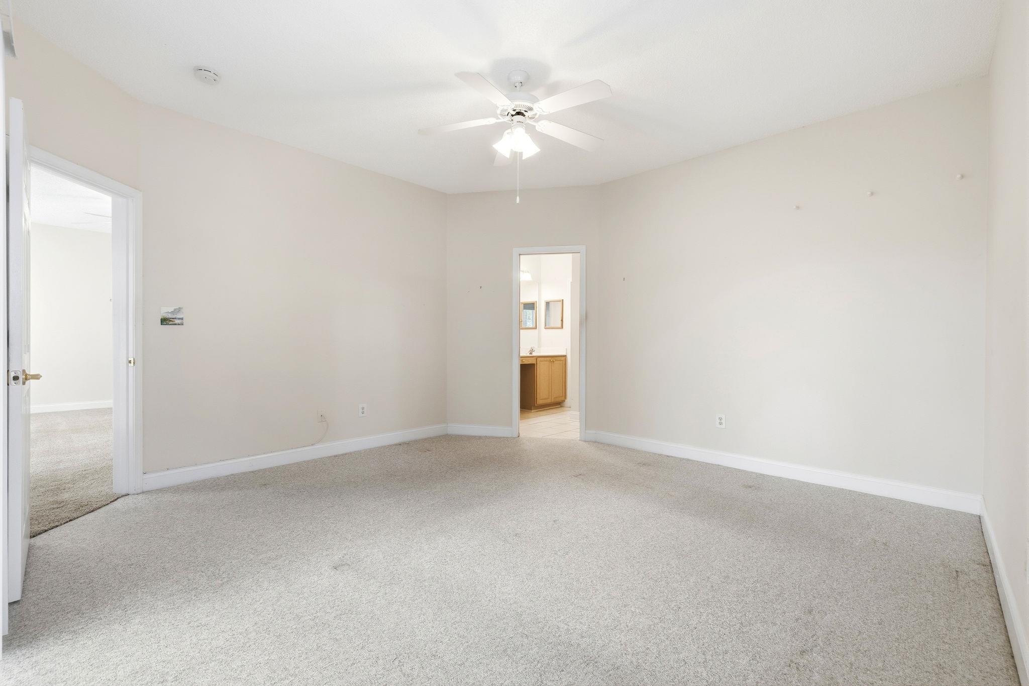 2607835 | Photo 21