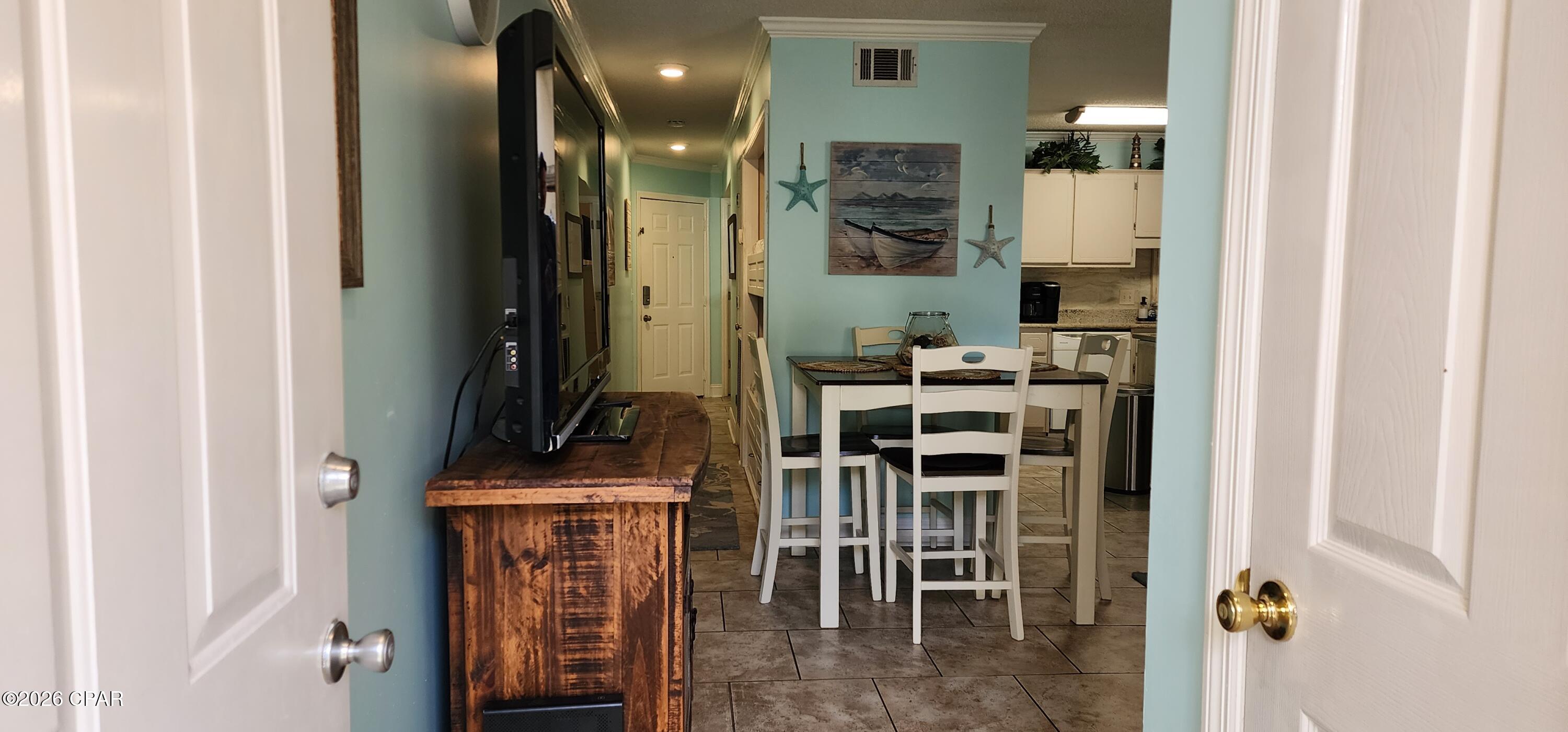 Image 19 For 17462 Front Beach Road 54103