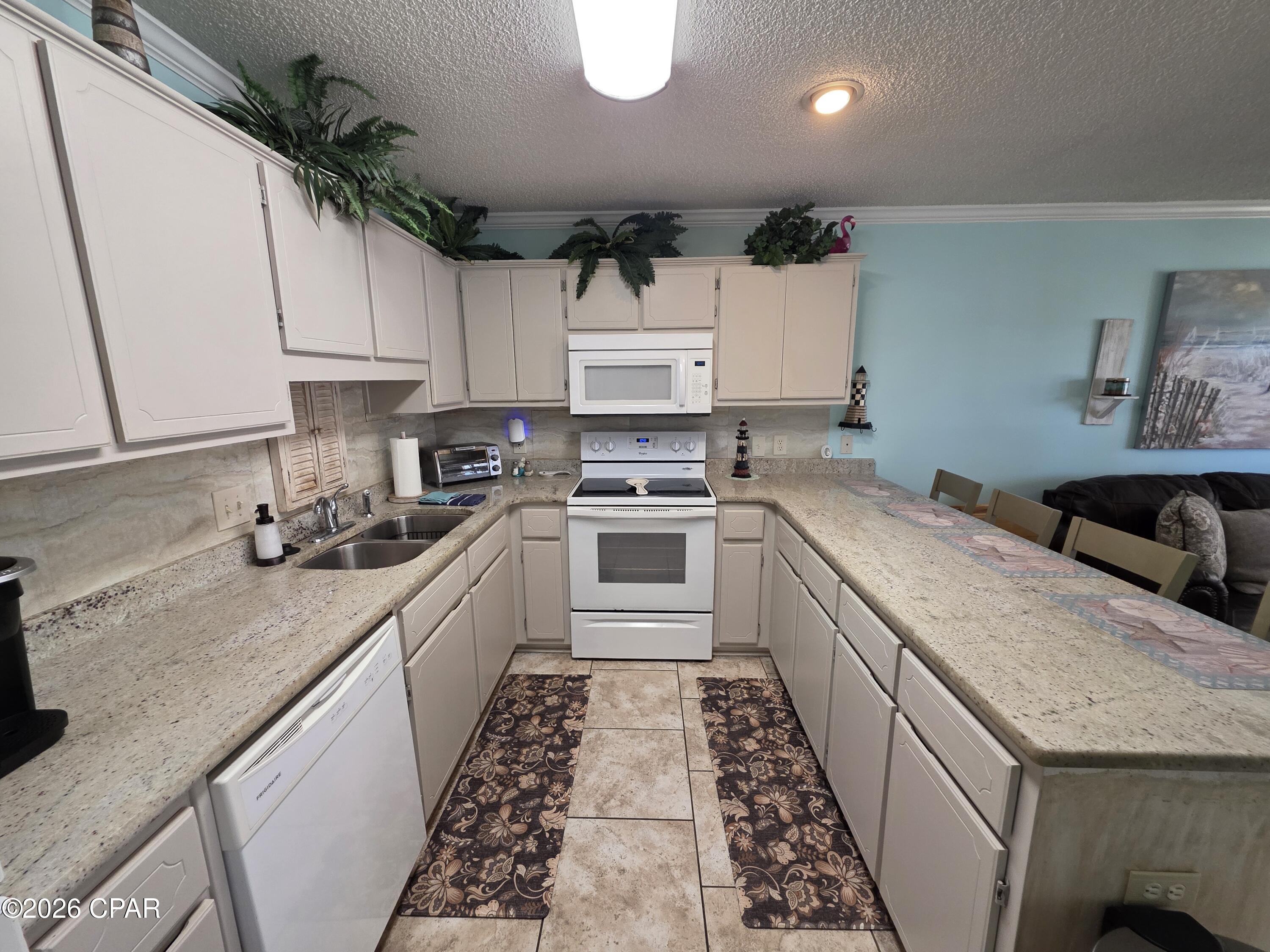 Image 22 For 17462 Front Beach Road 54103