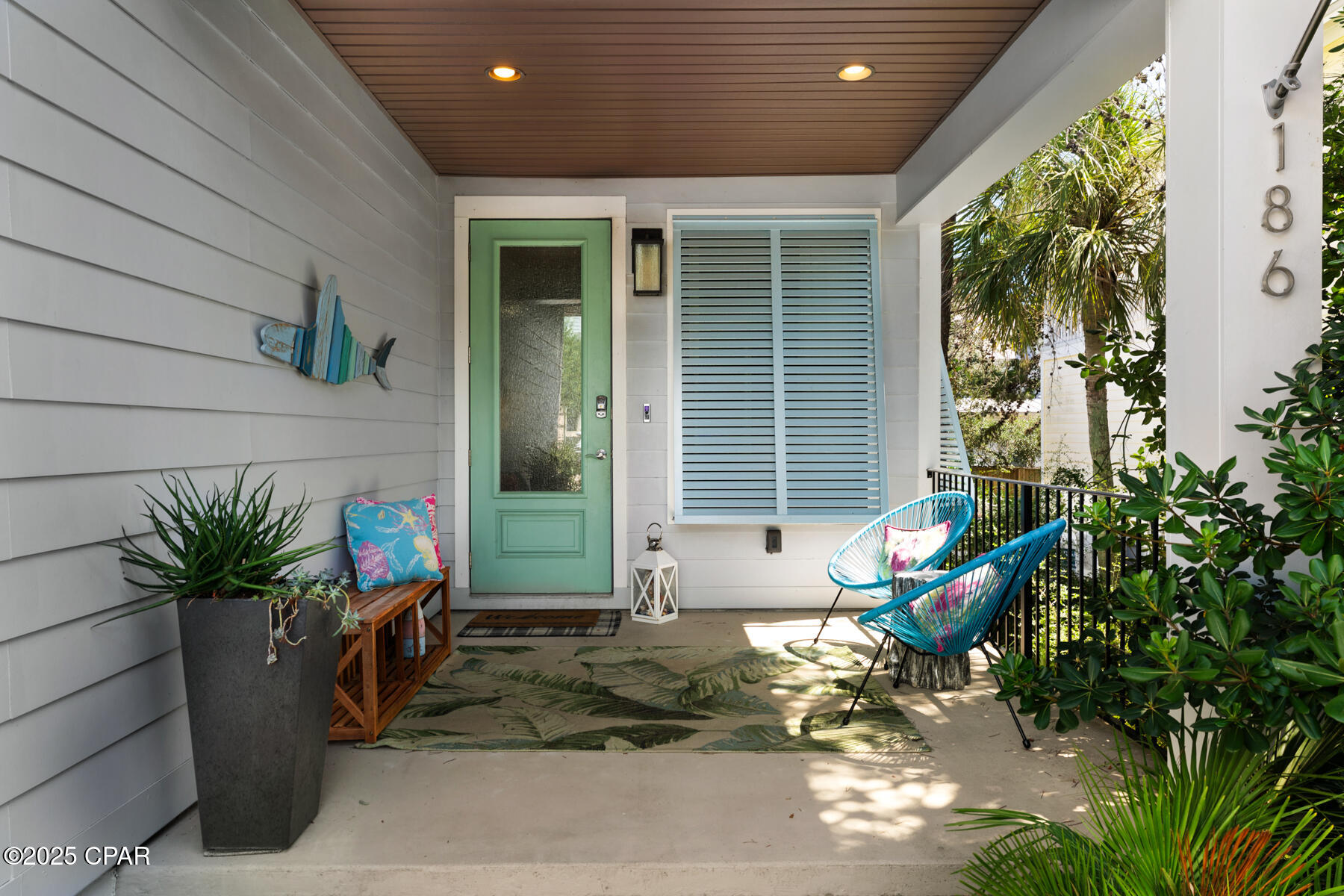 Image 2 For 186 Ventana Boulevard
