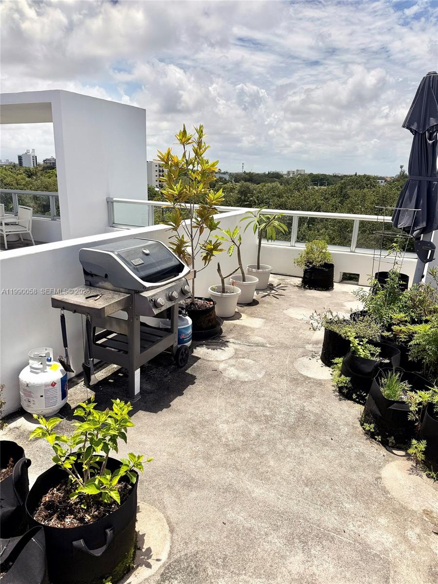 Property photo # 9