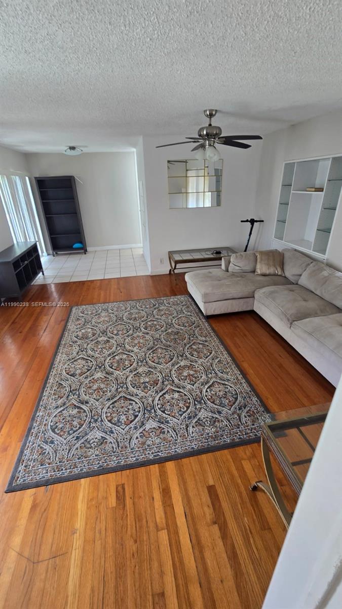 Isle Of Venice Apts Inc C