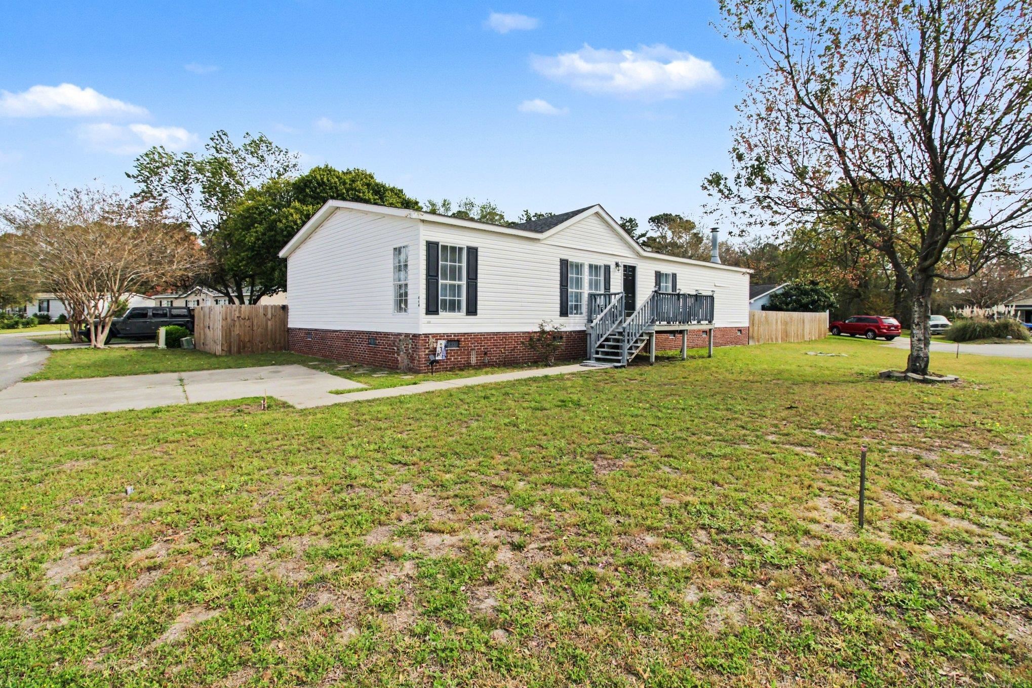 464 Waccamaw Pines Dr. Myrtle Beach, SC 29579