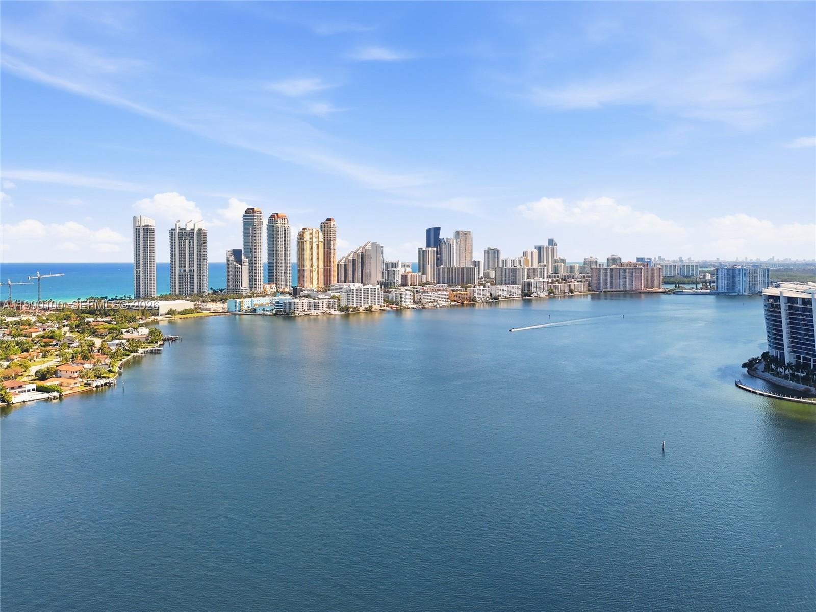 Mystic Pointe Tower 500 C