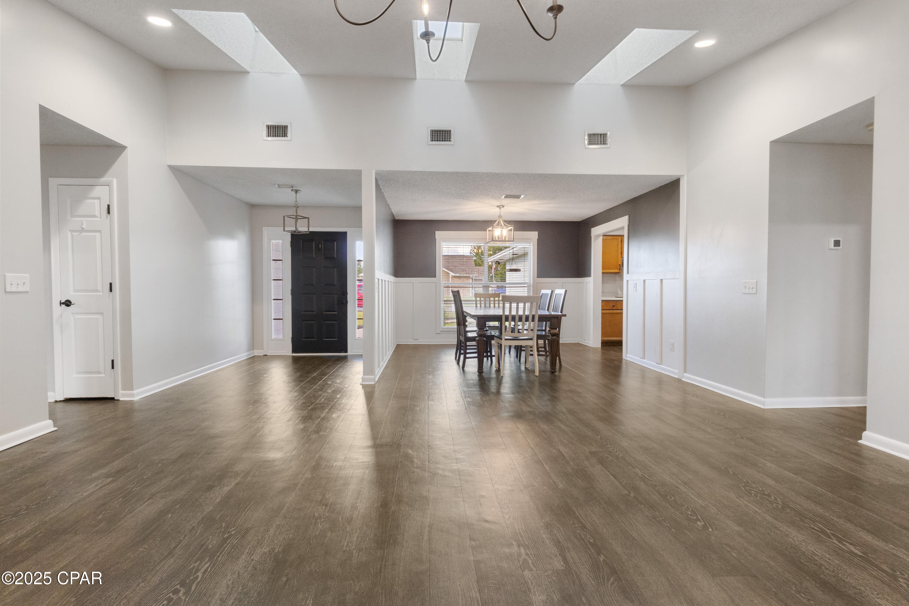 Image 0 For 1615 Santa Anita Drive