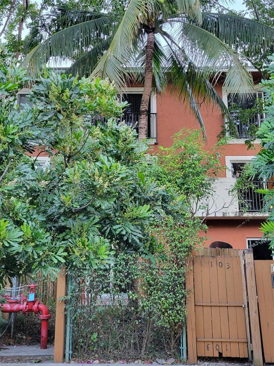 Brickell Roads II Townhou