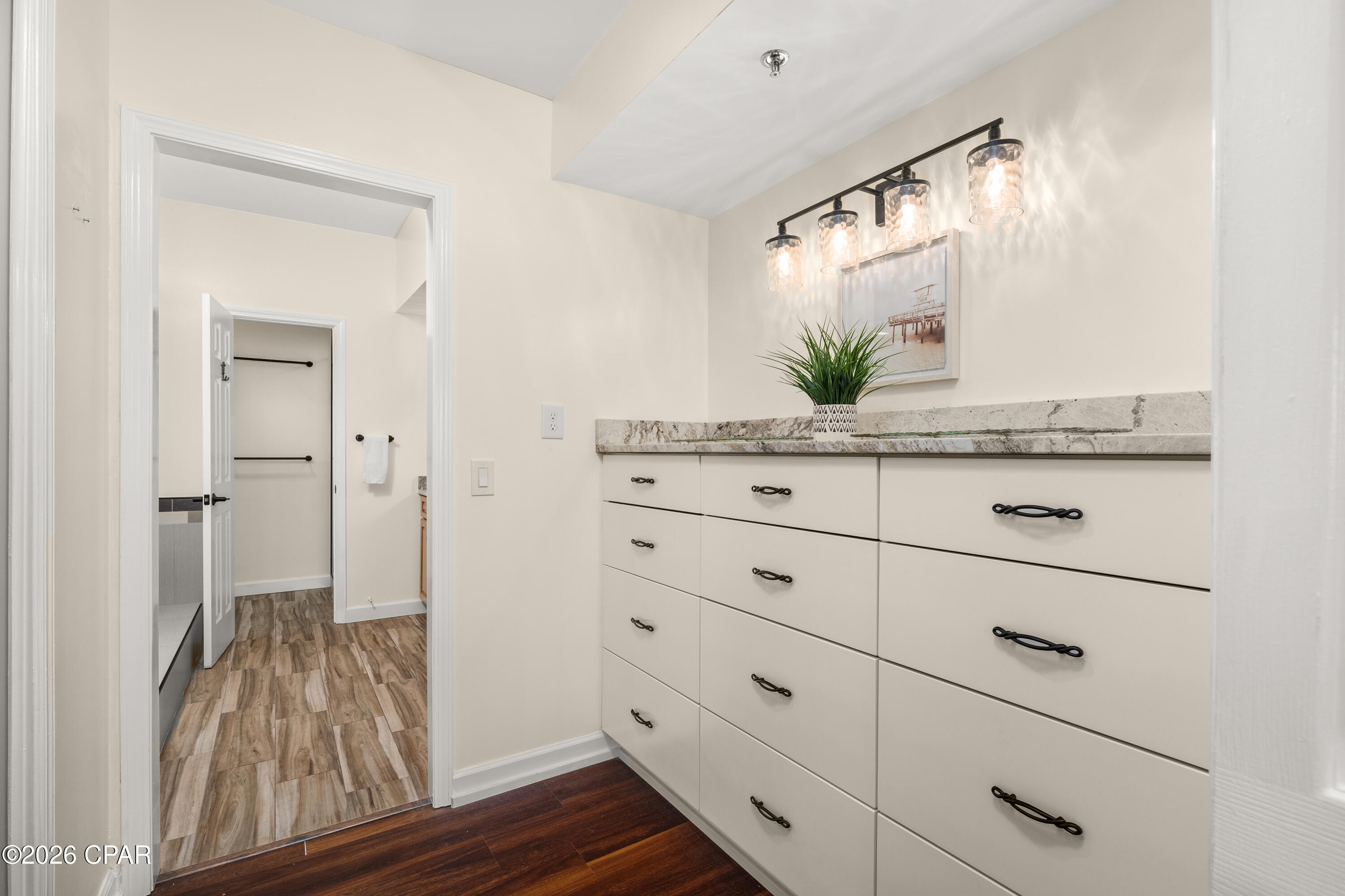 Image 25 For 6323 Thomas Drive 501a