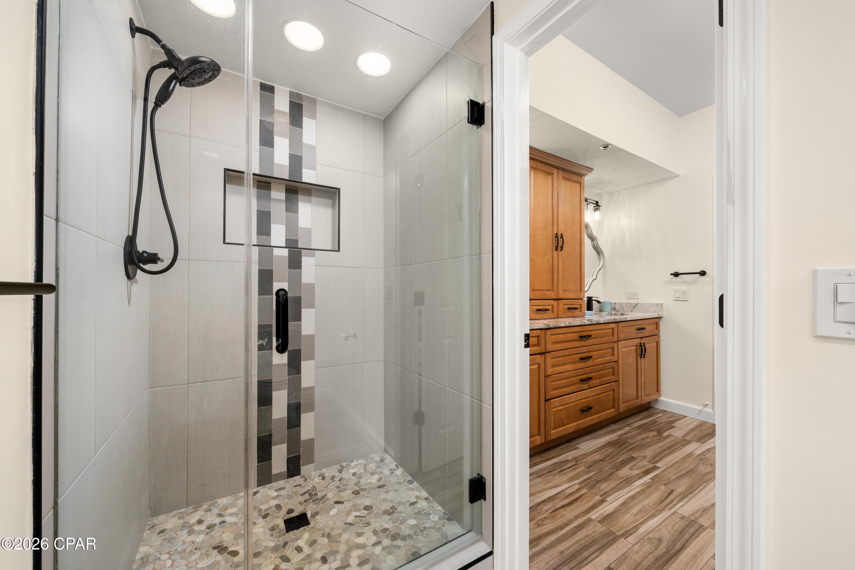 Image 28 For 6323 Thomas Drive 501a