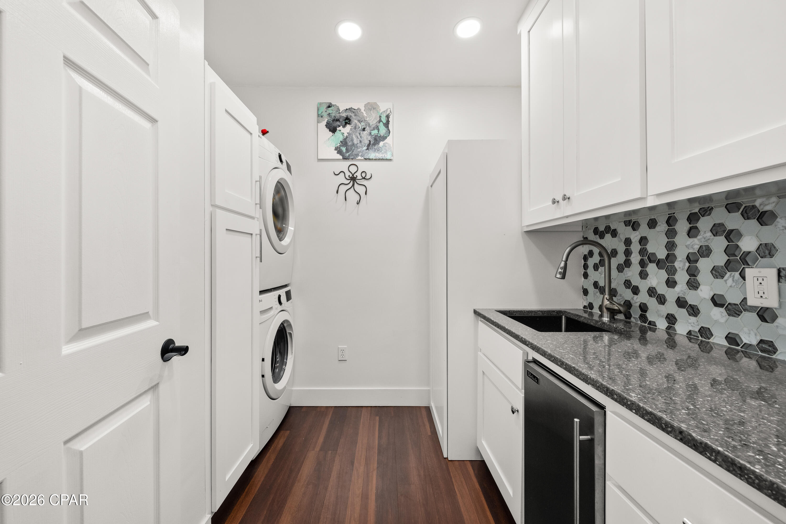 Image 30 For 6323 Thomas Drive 501a