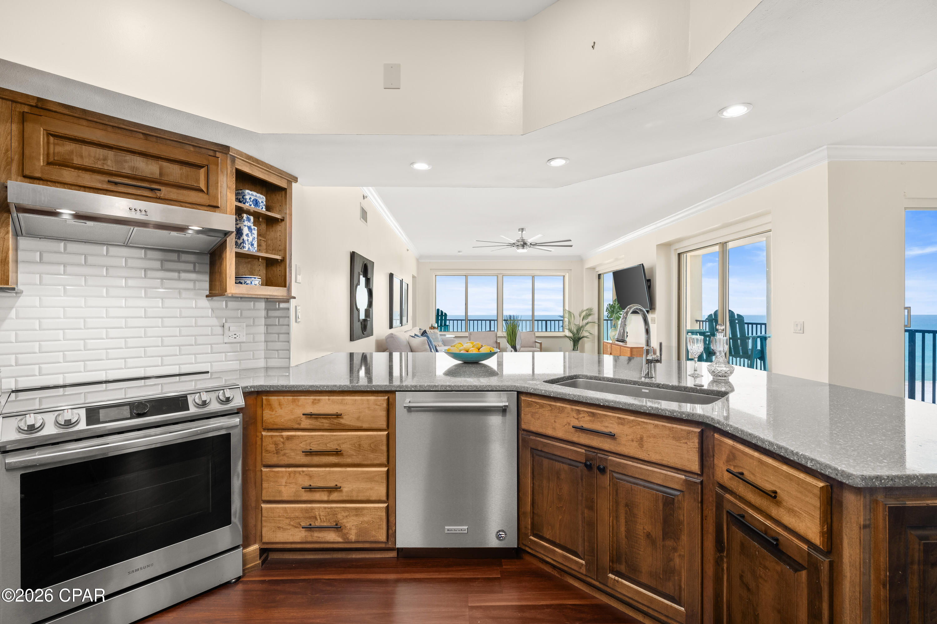 Image 9 For 6323 Thomas Drive 501a