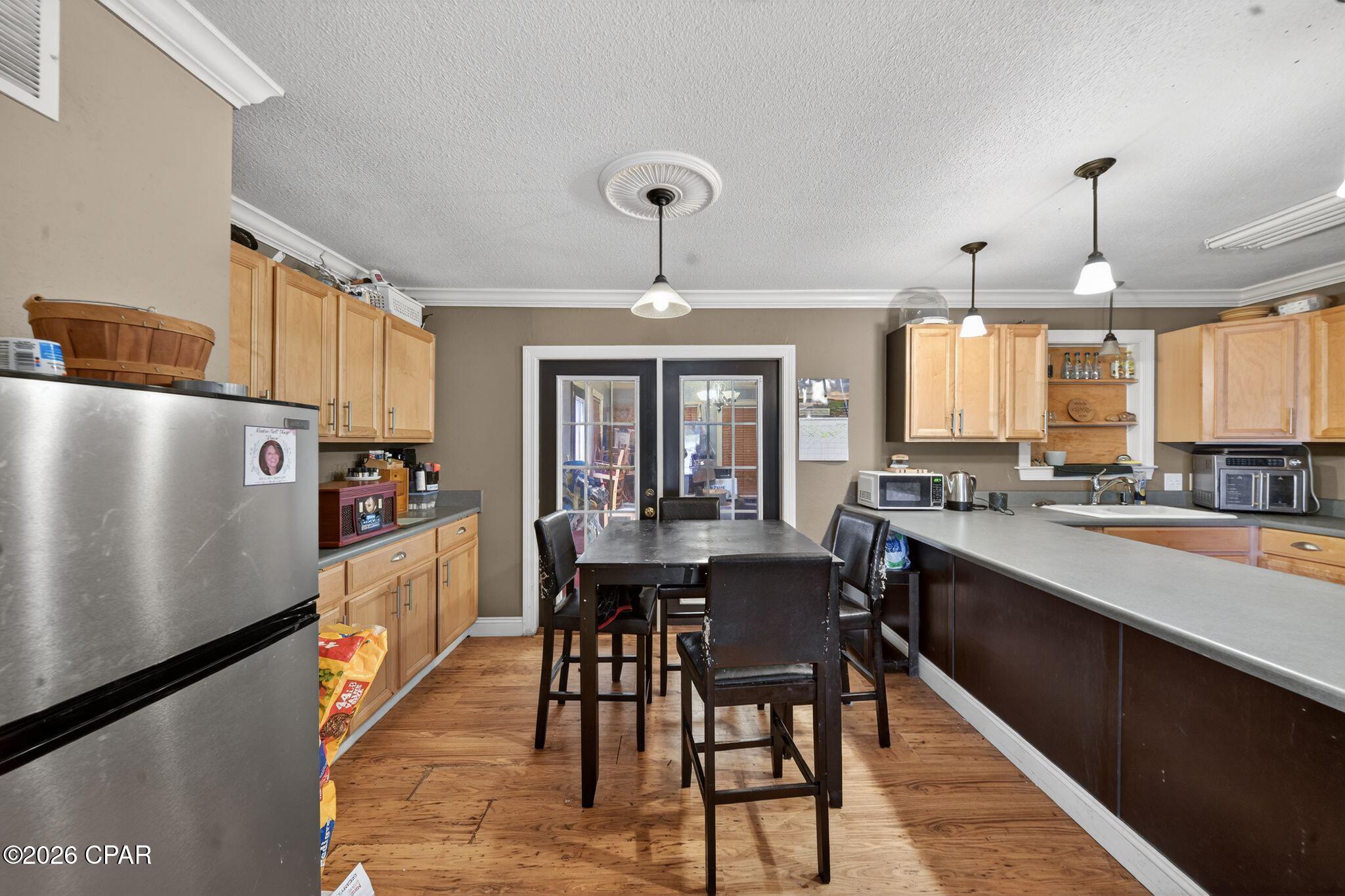 Image 2 For 2001 Pritchard Street